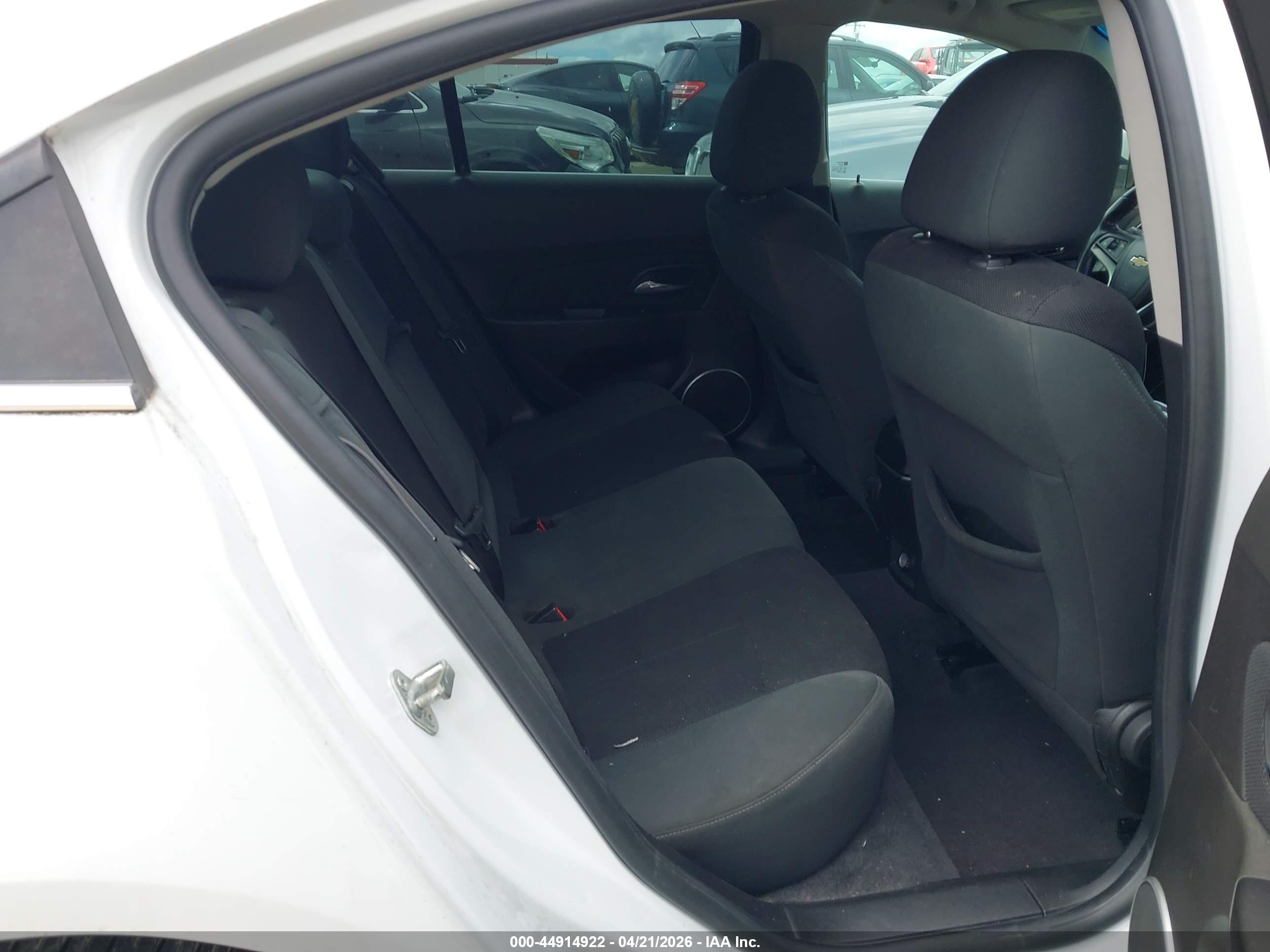 CHEVROLET CRUZE image 8