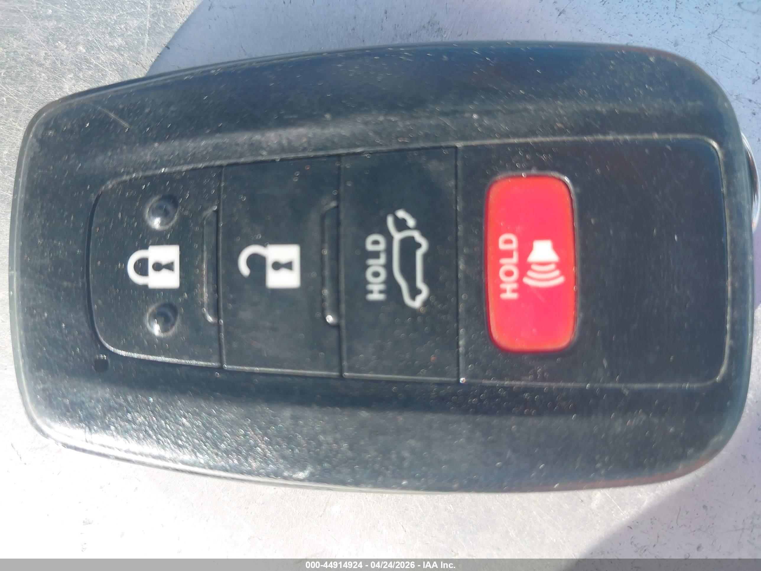 TOYOTA RAV4 image 11