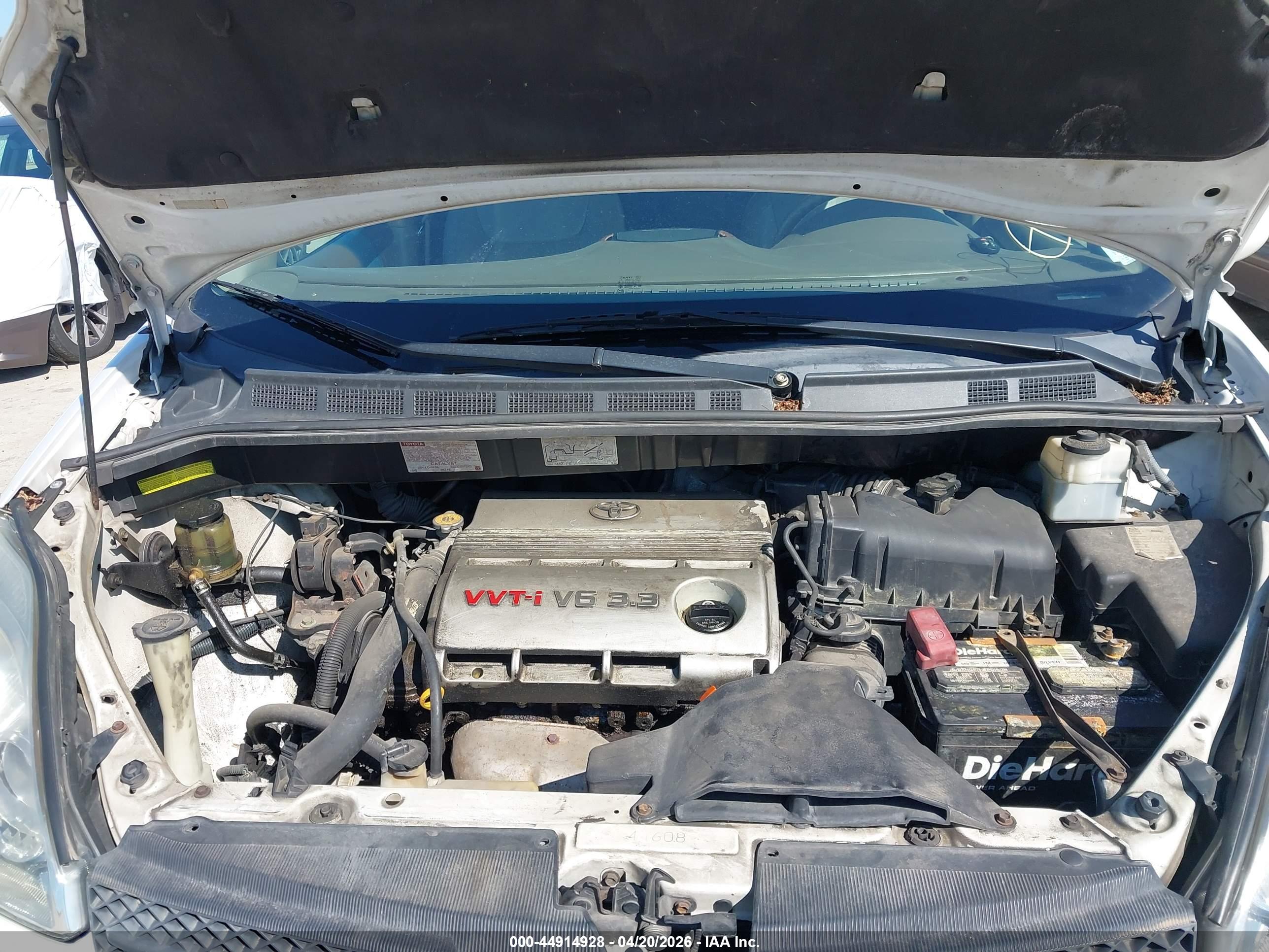 TOYOTA SIENNA image 10