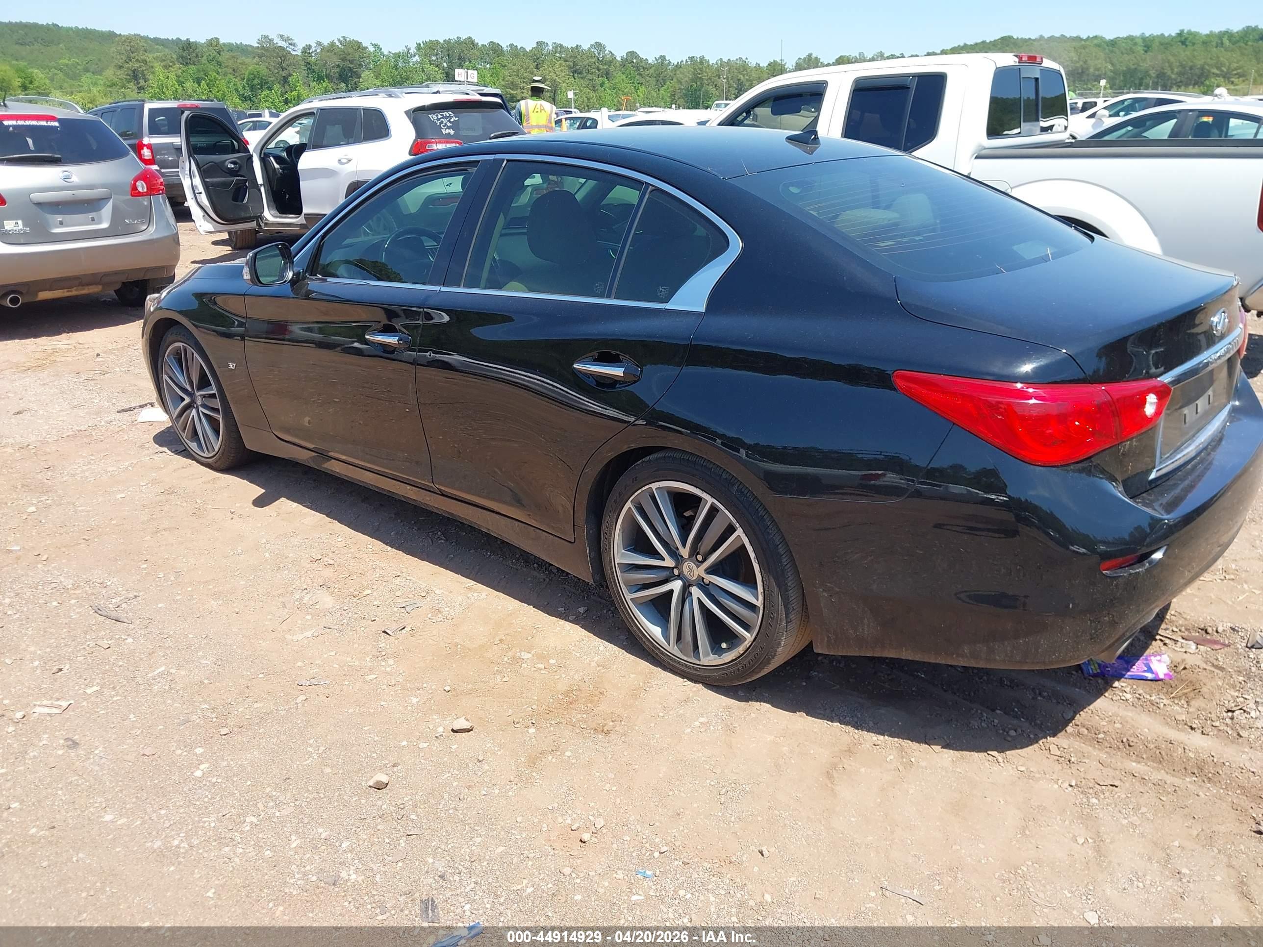 INFINITI Q50 image 3