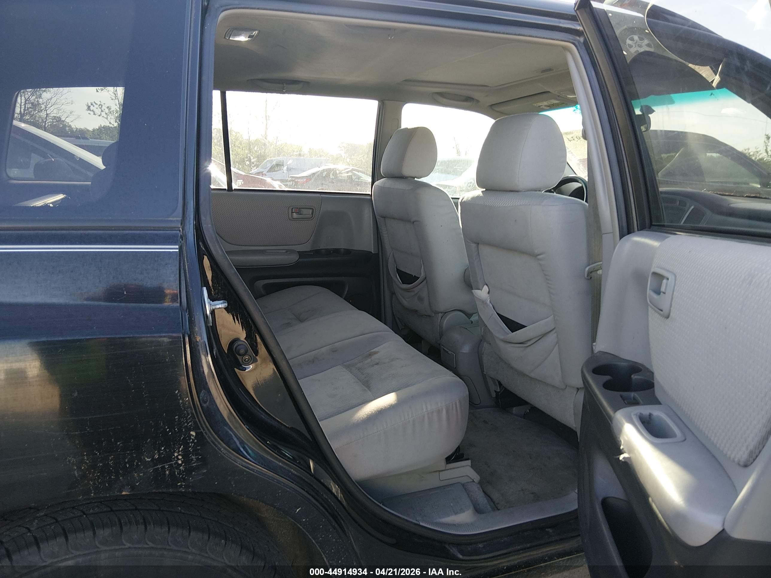 TOYOTA HIGHLANDER image 8