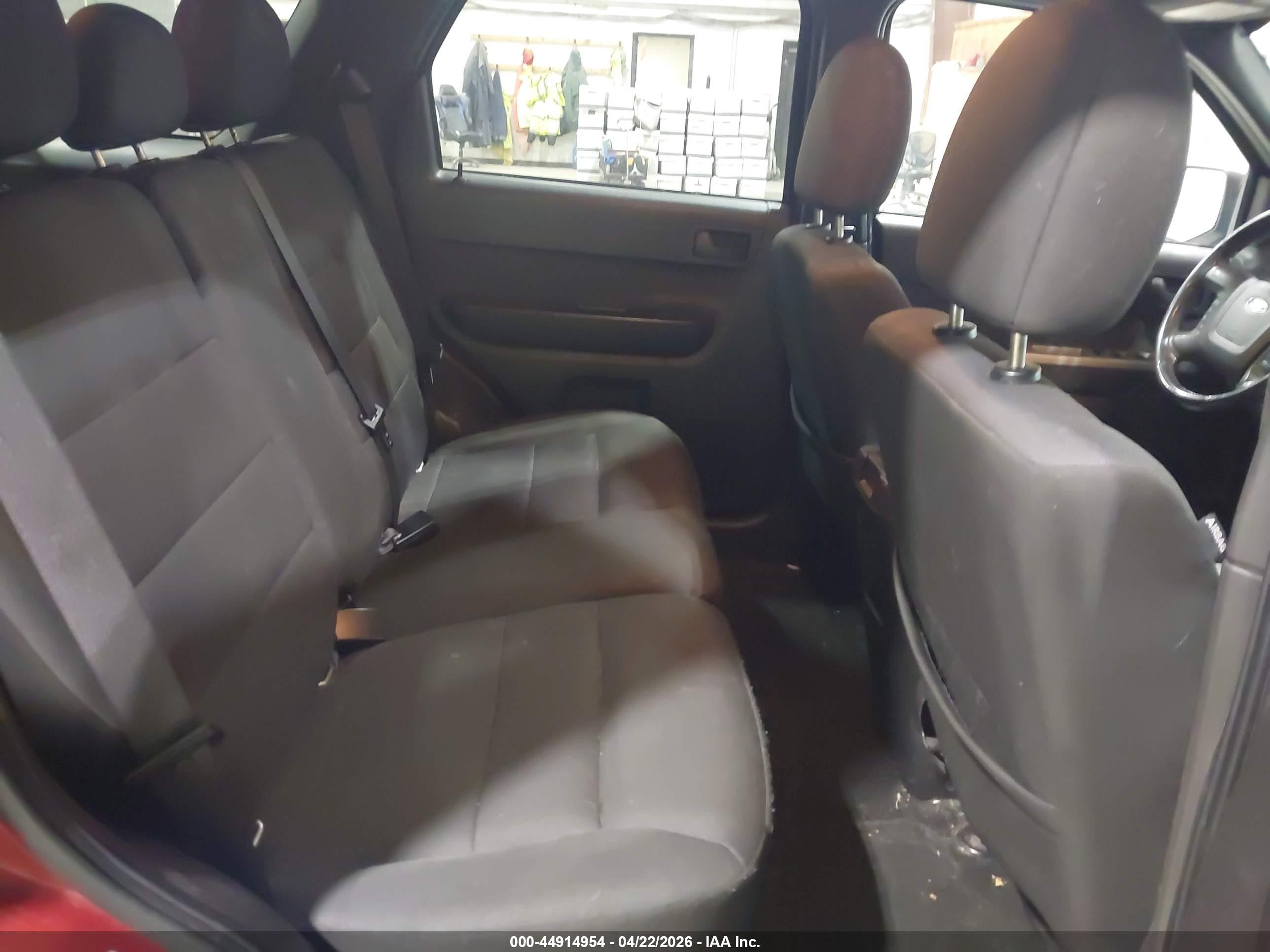 FORD ESCAPE image 8
