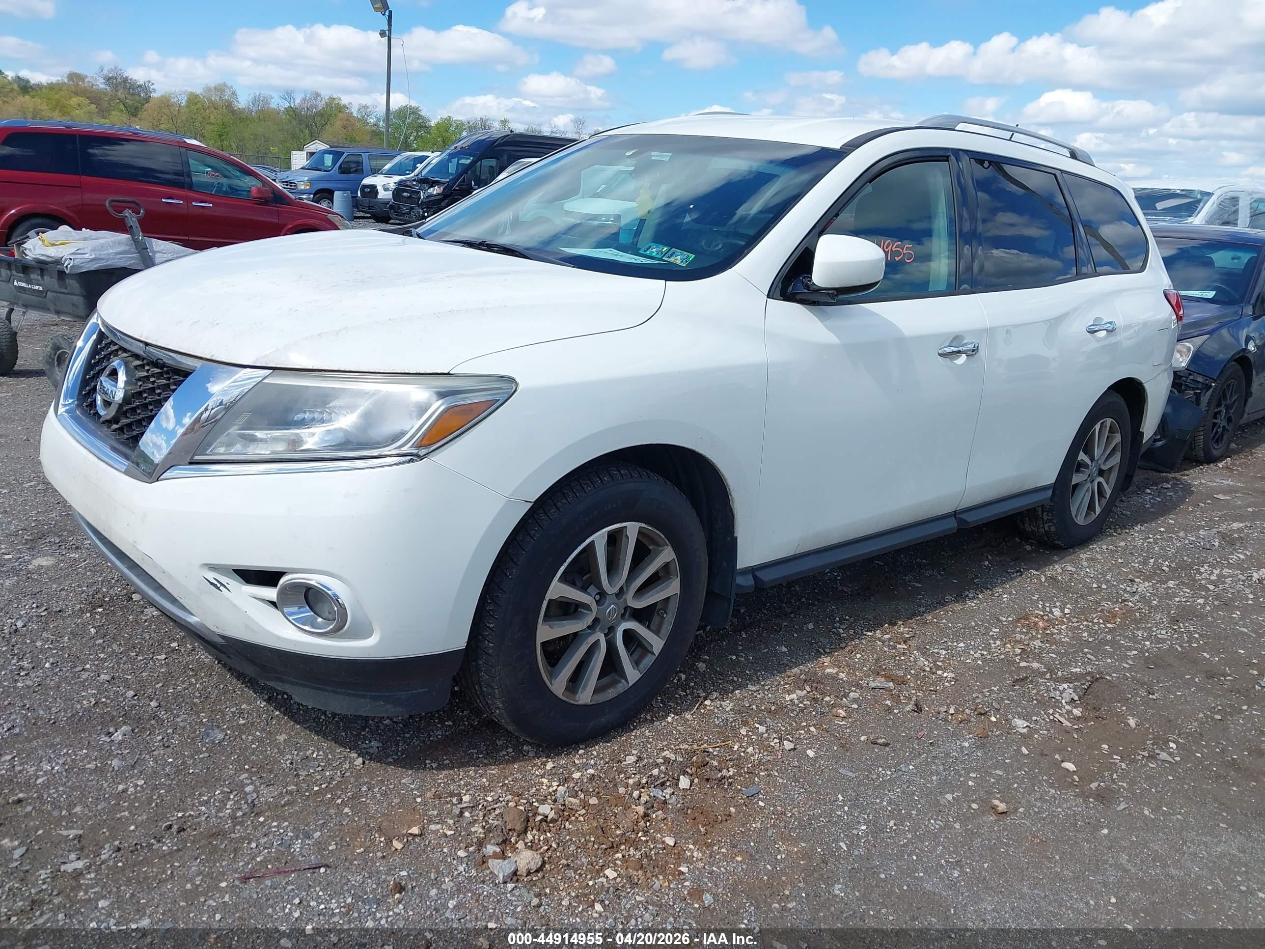 NISSAN PATHFINDER image 2
