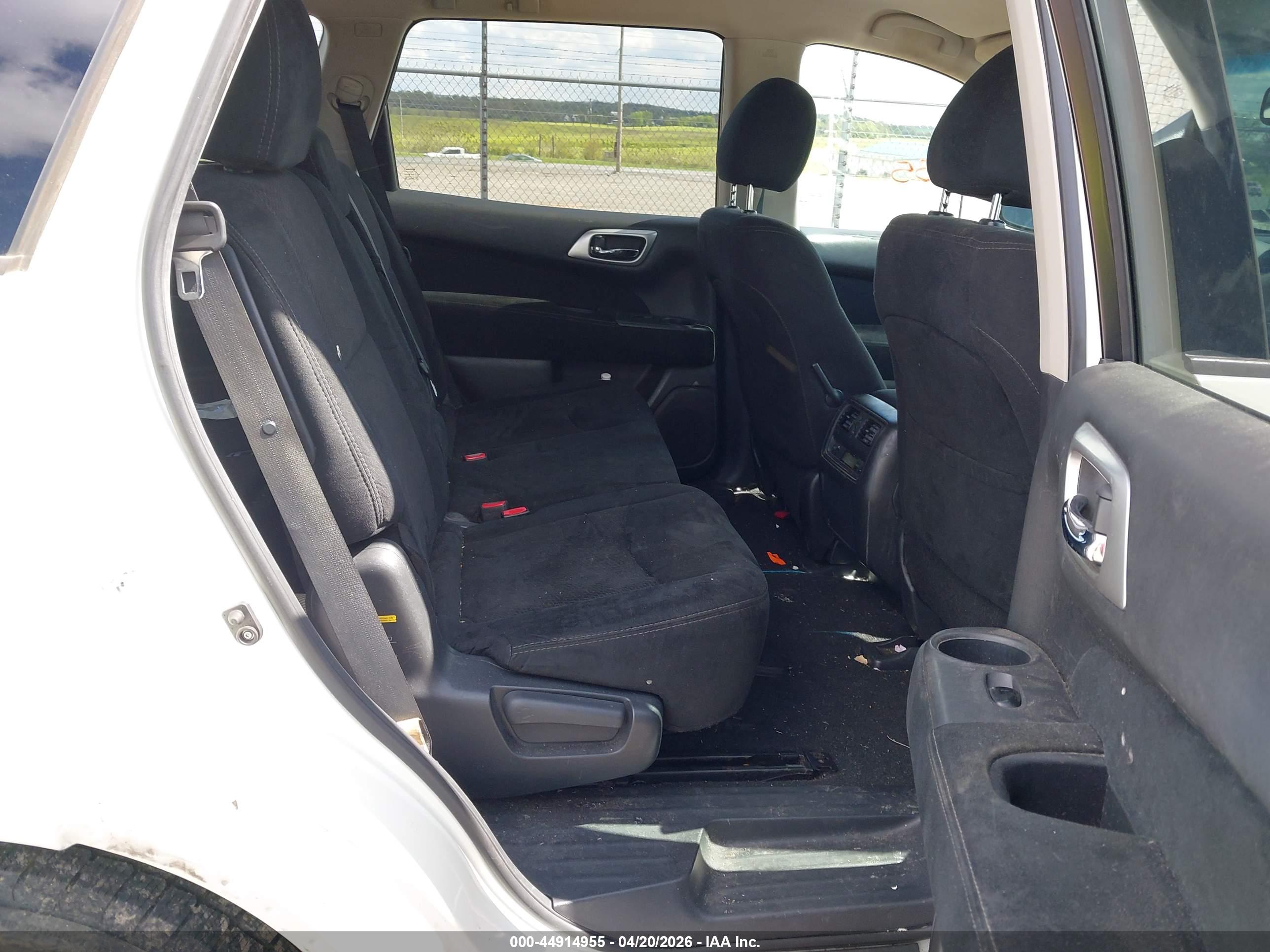 NISSAN PATHFINDER image 8