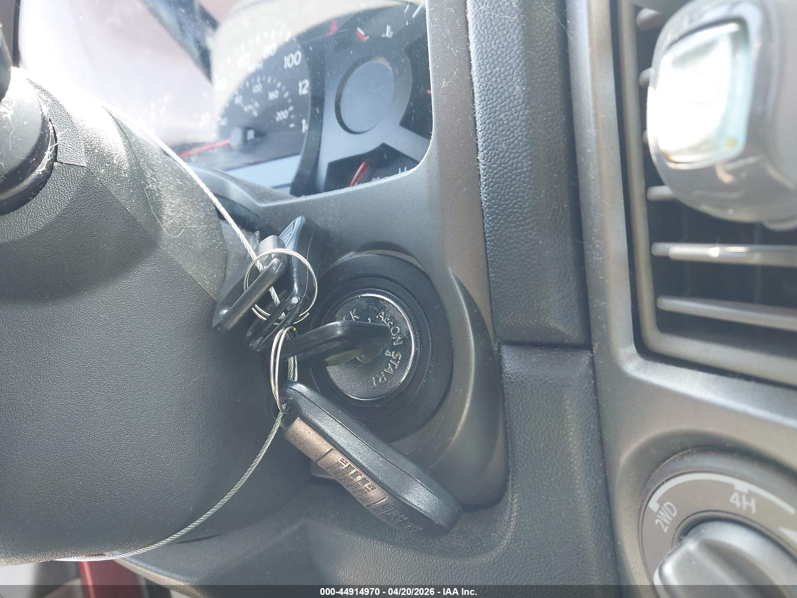 NISSAN TITAN image 11