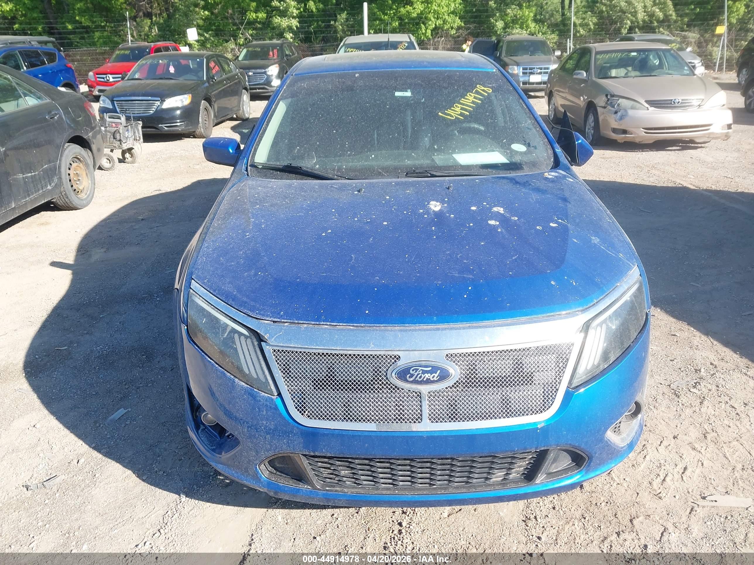 FORD FUSION image 6