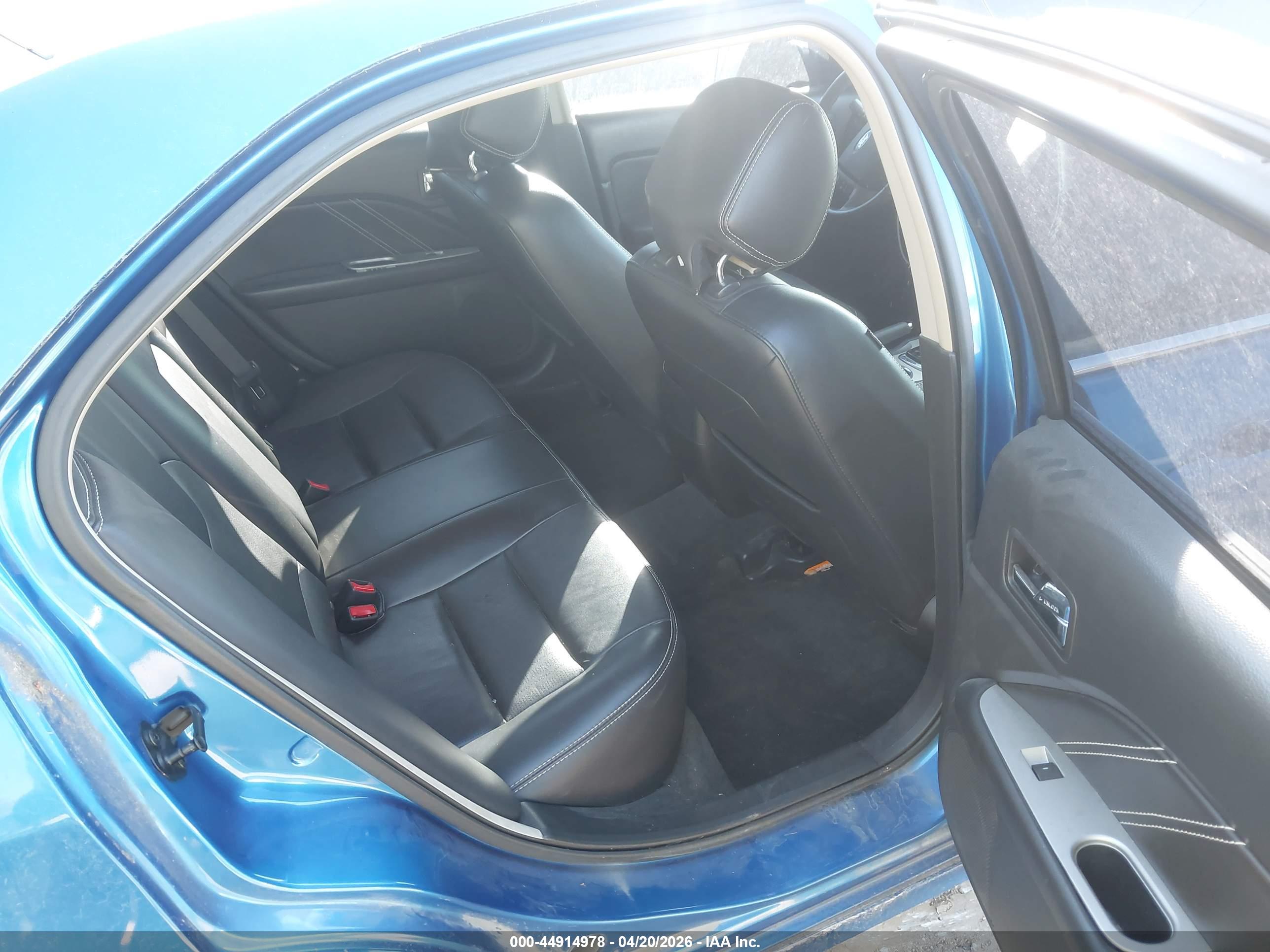 FORD FUSION image 8