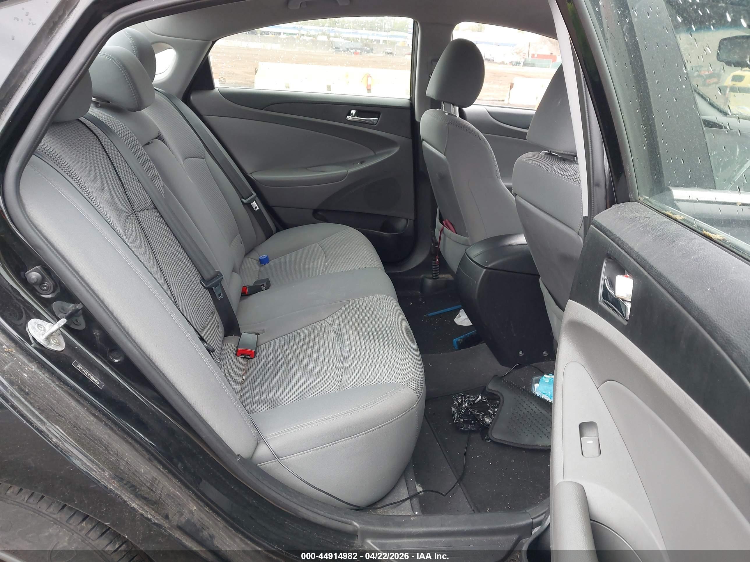 HYUNDAI SONATA image 8