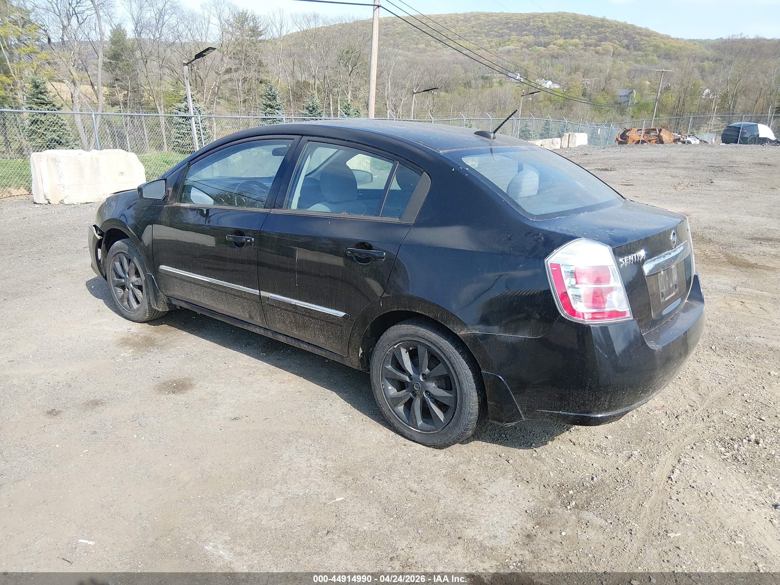 NISSAN SENTRA image 3