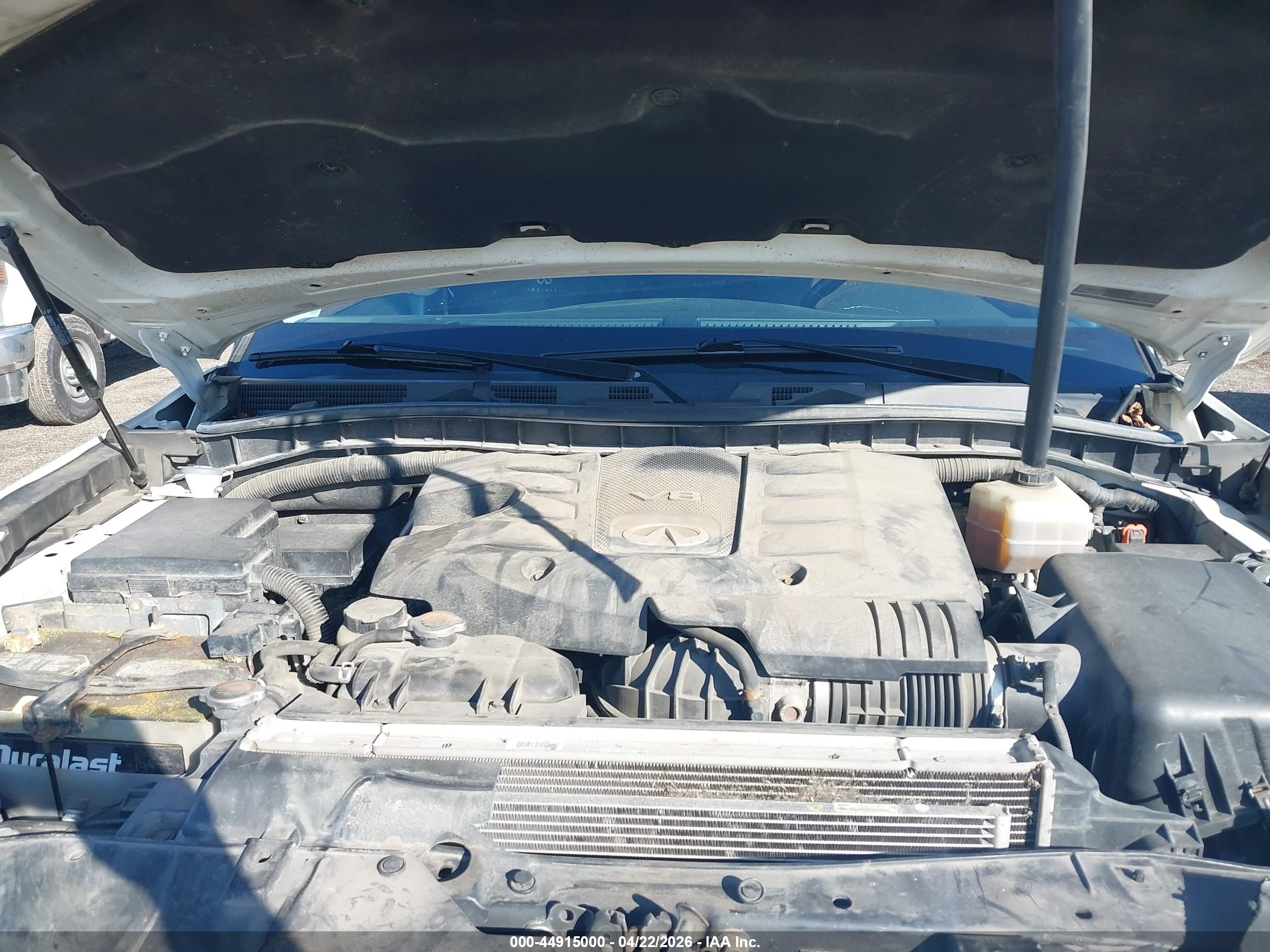 INFINITI QX56 image 10