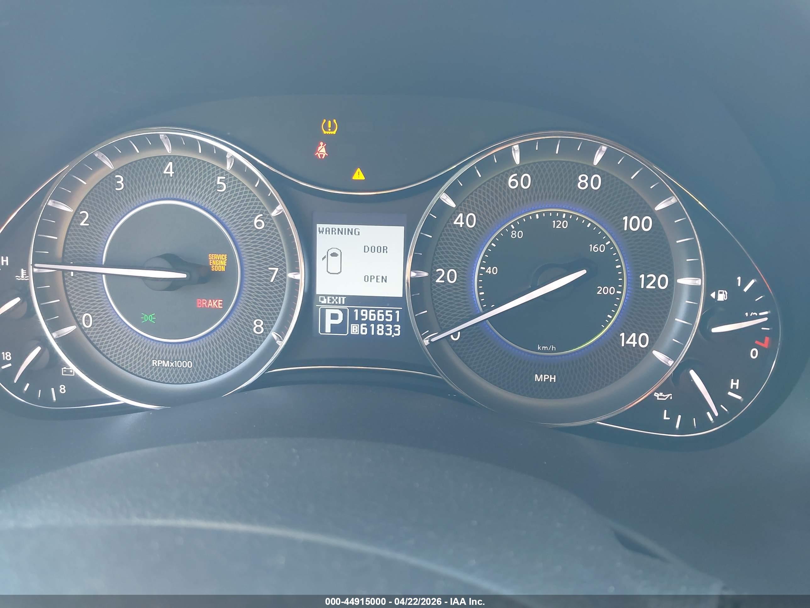 INFINITI QX56 image 7