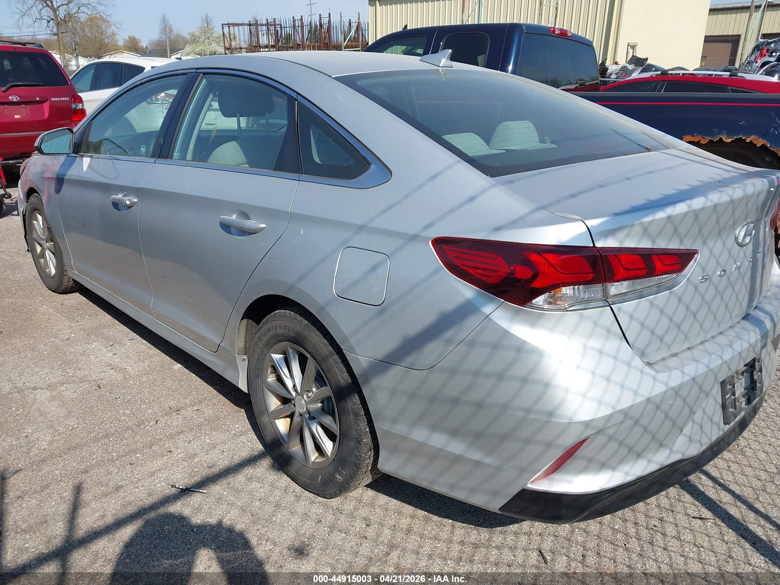 HYUNDAI SONATA image 3
