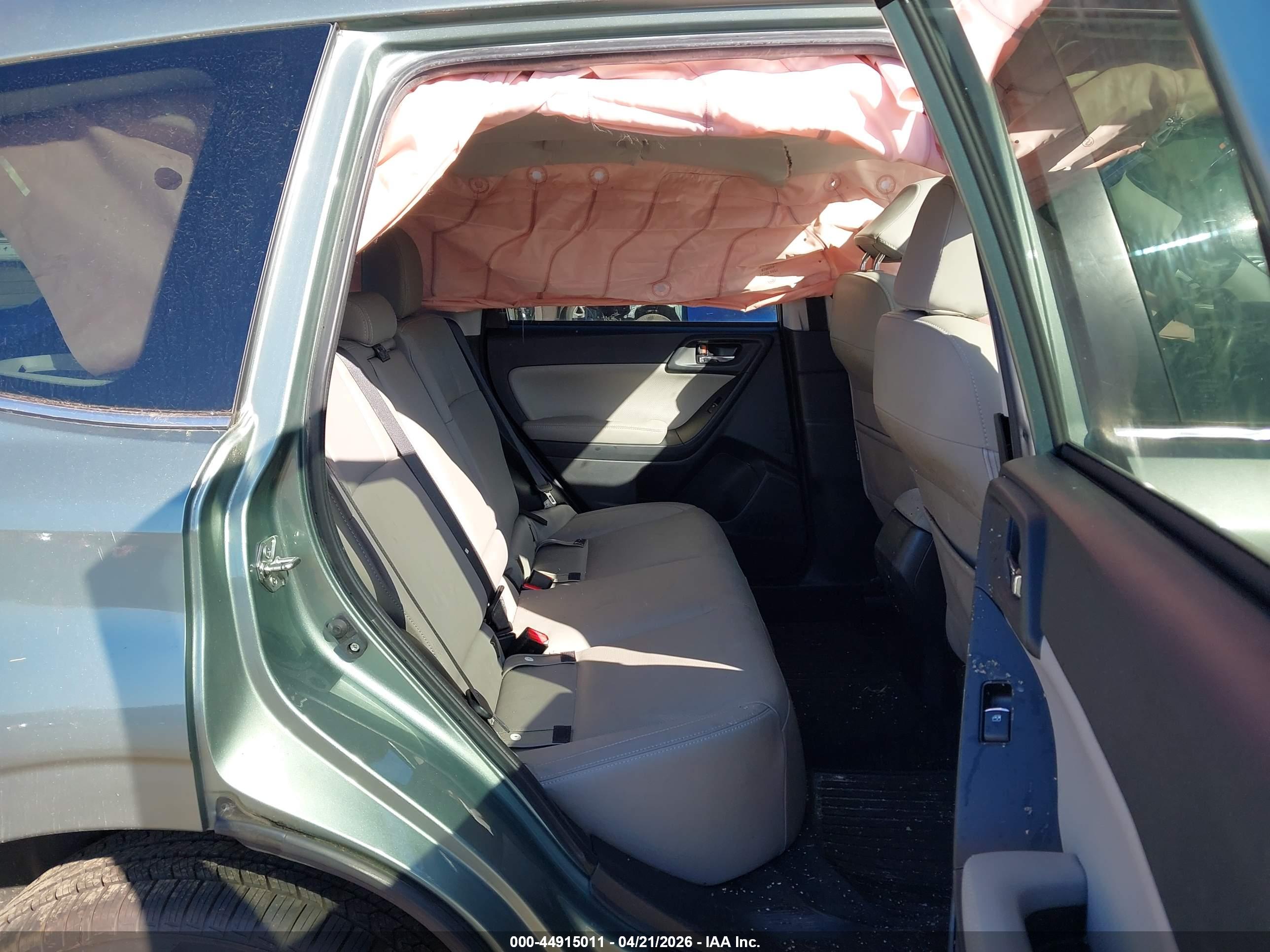 SUBARU FORESTER image 8