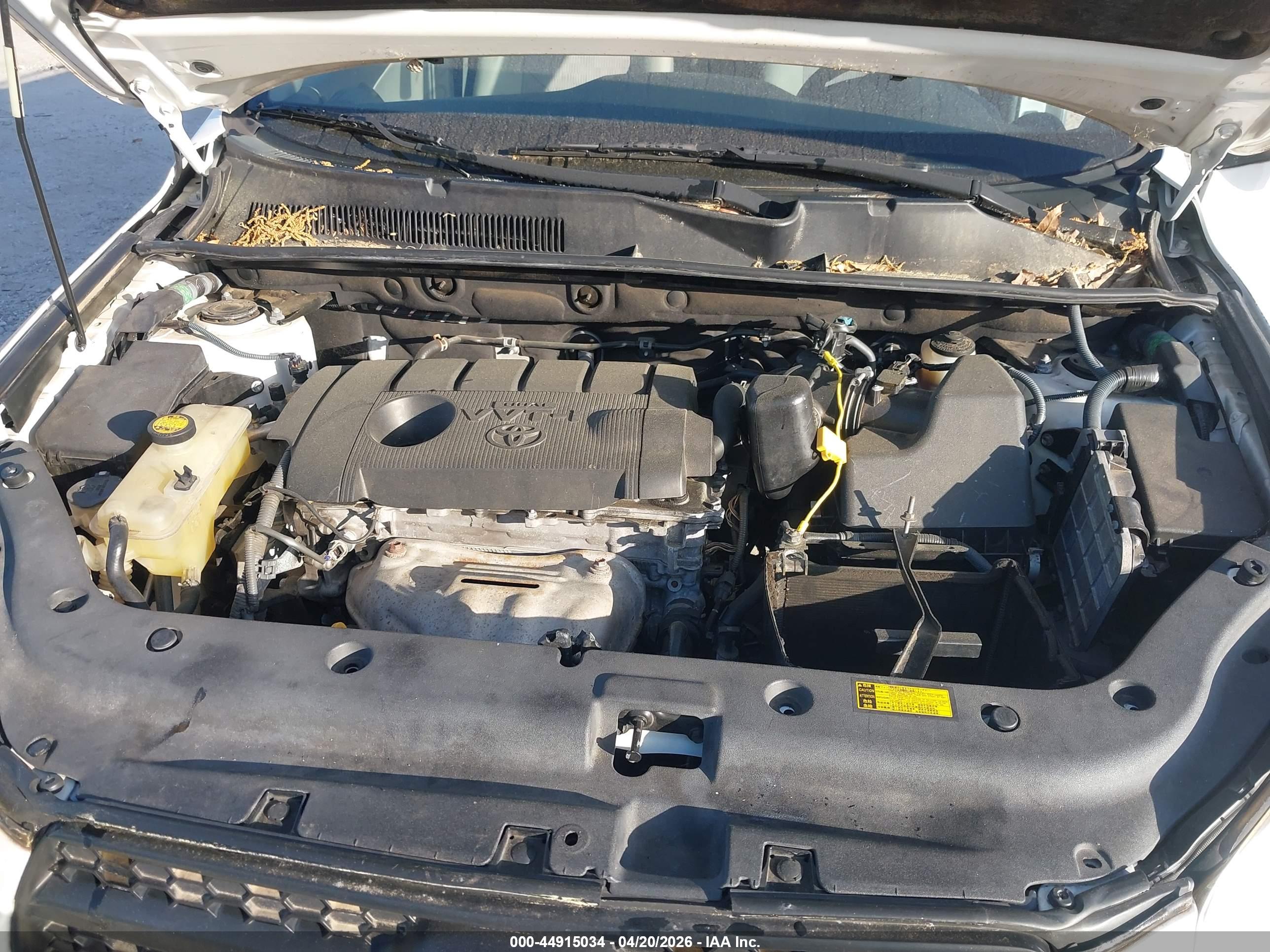 TOYOTA RAV4 image 10