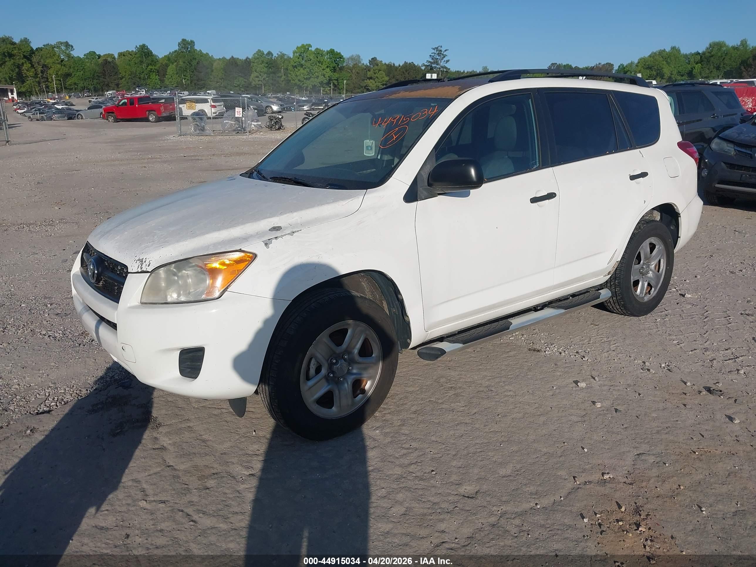 TOYOTA RAV4 image 2