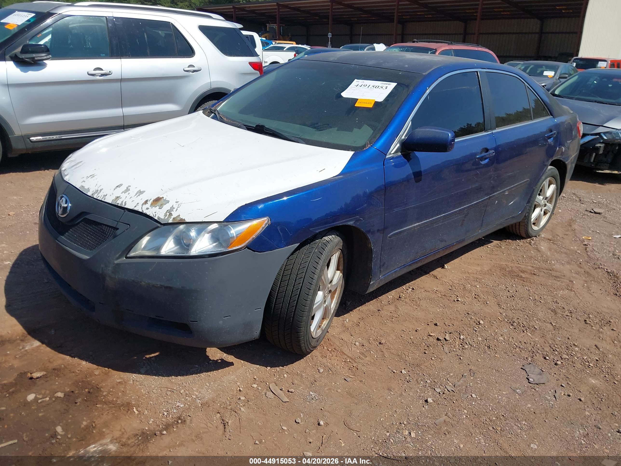 TOYOTA CAMRY image 2