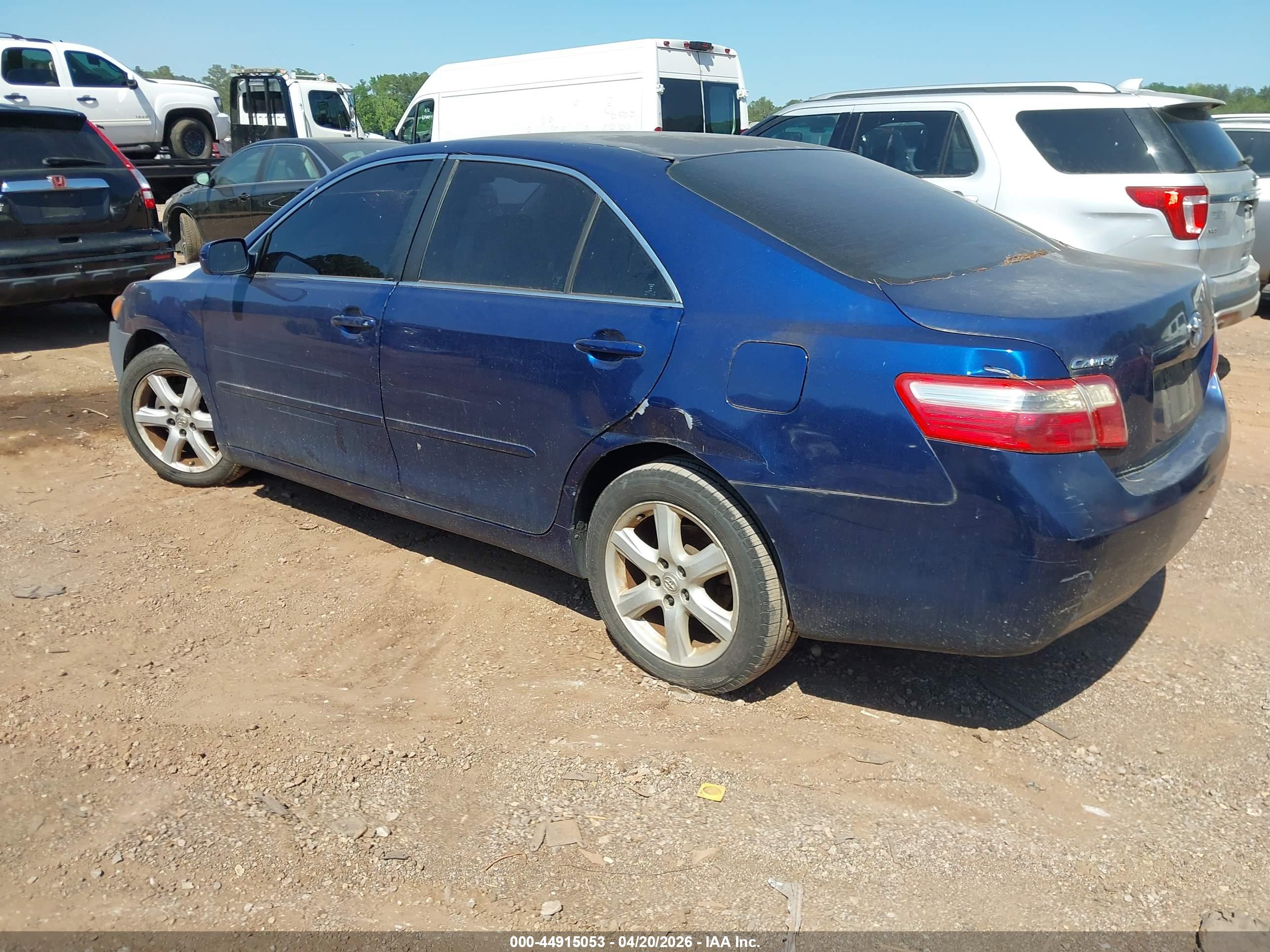 TOYOTA CAMRY image 3