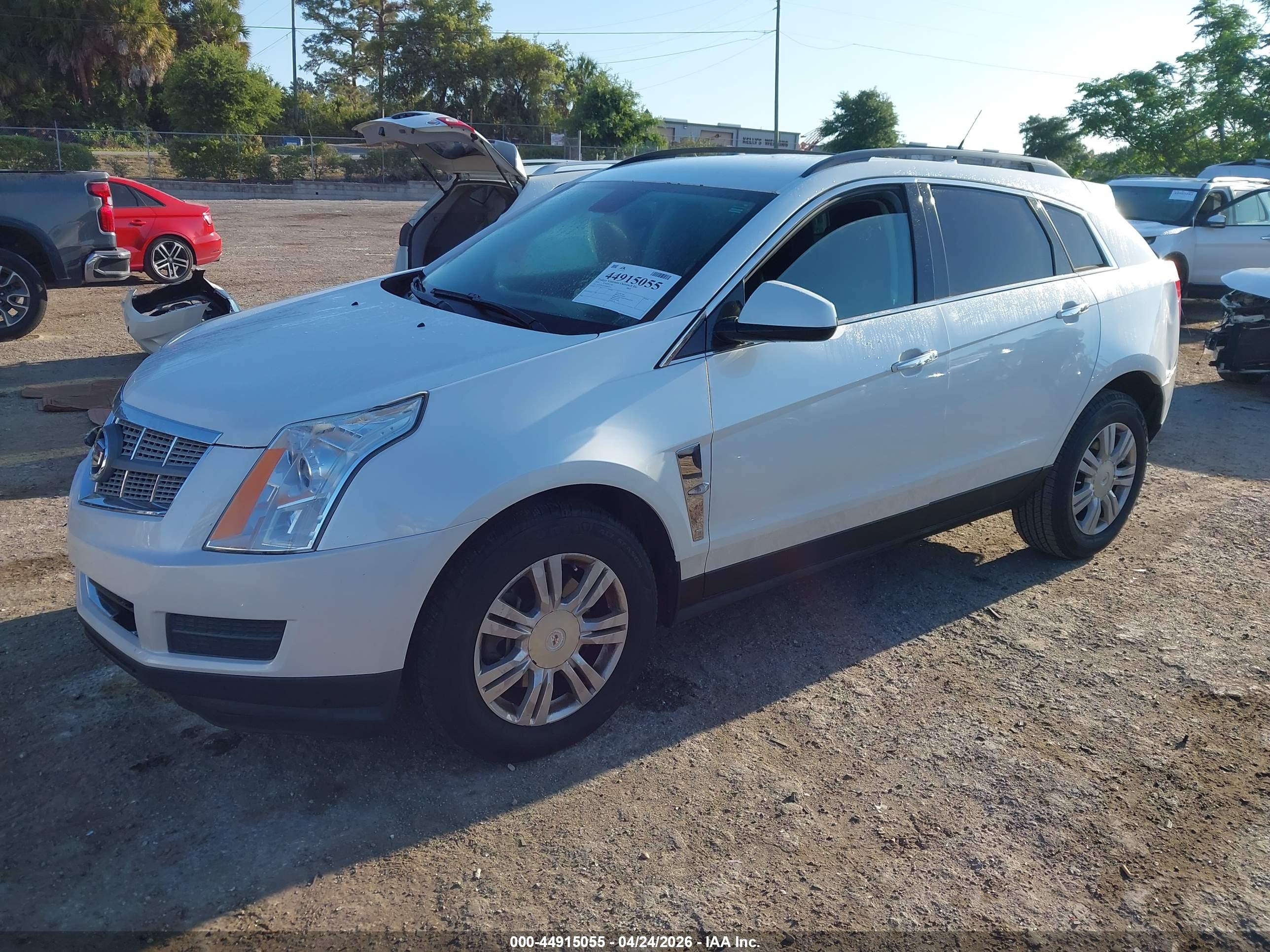 CADILLAC SRX image 2