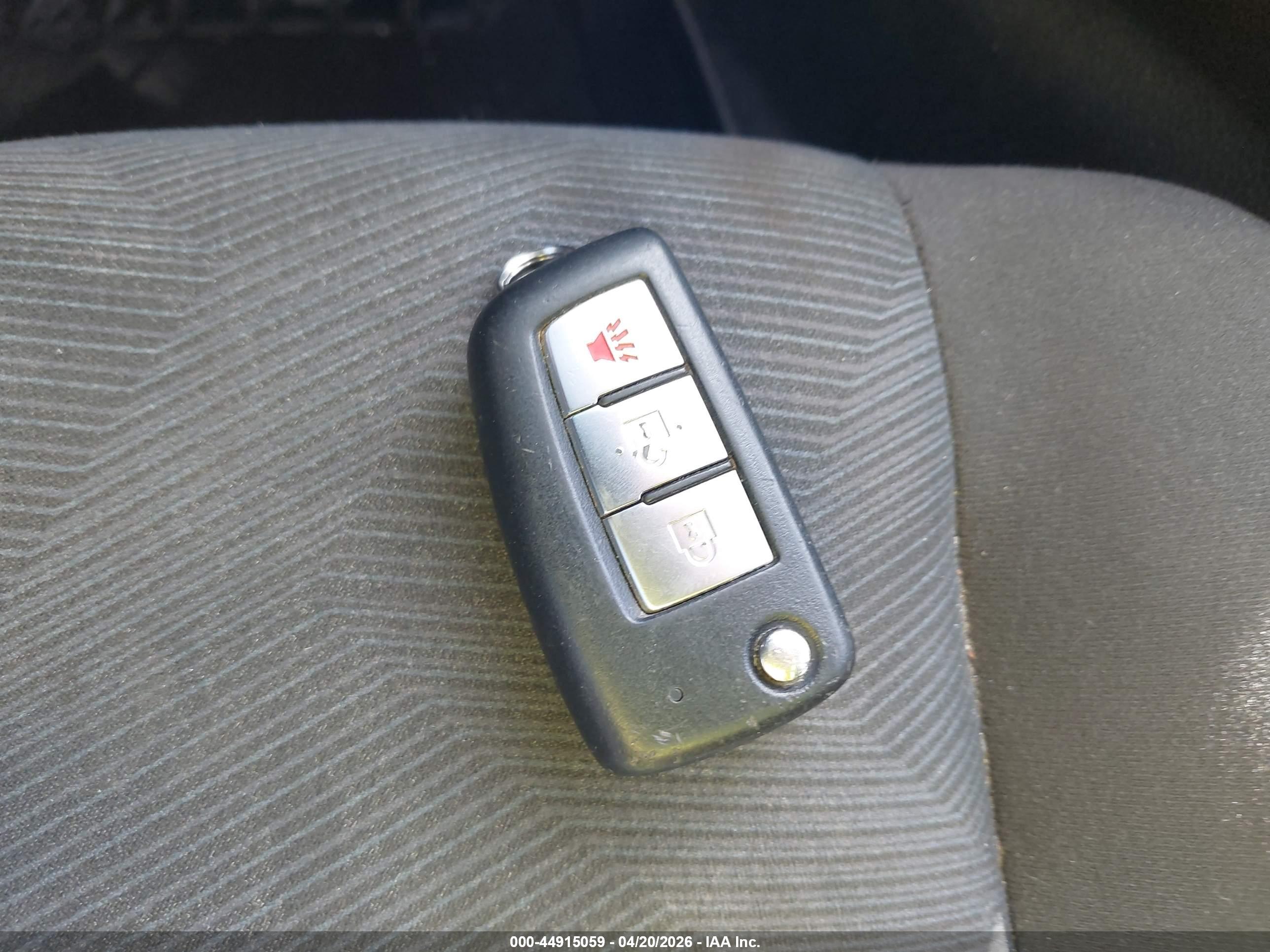 NISSAN ROGUE image 11
