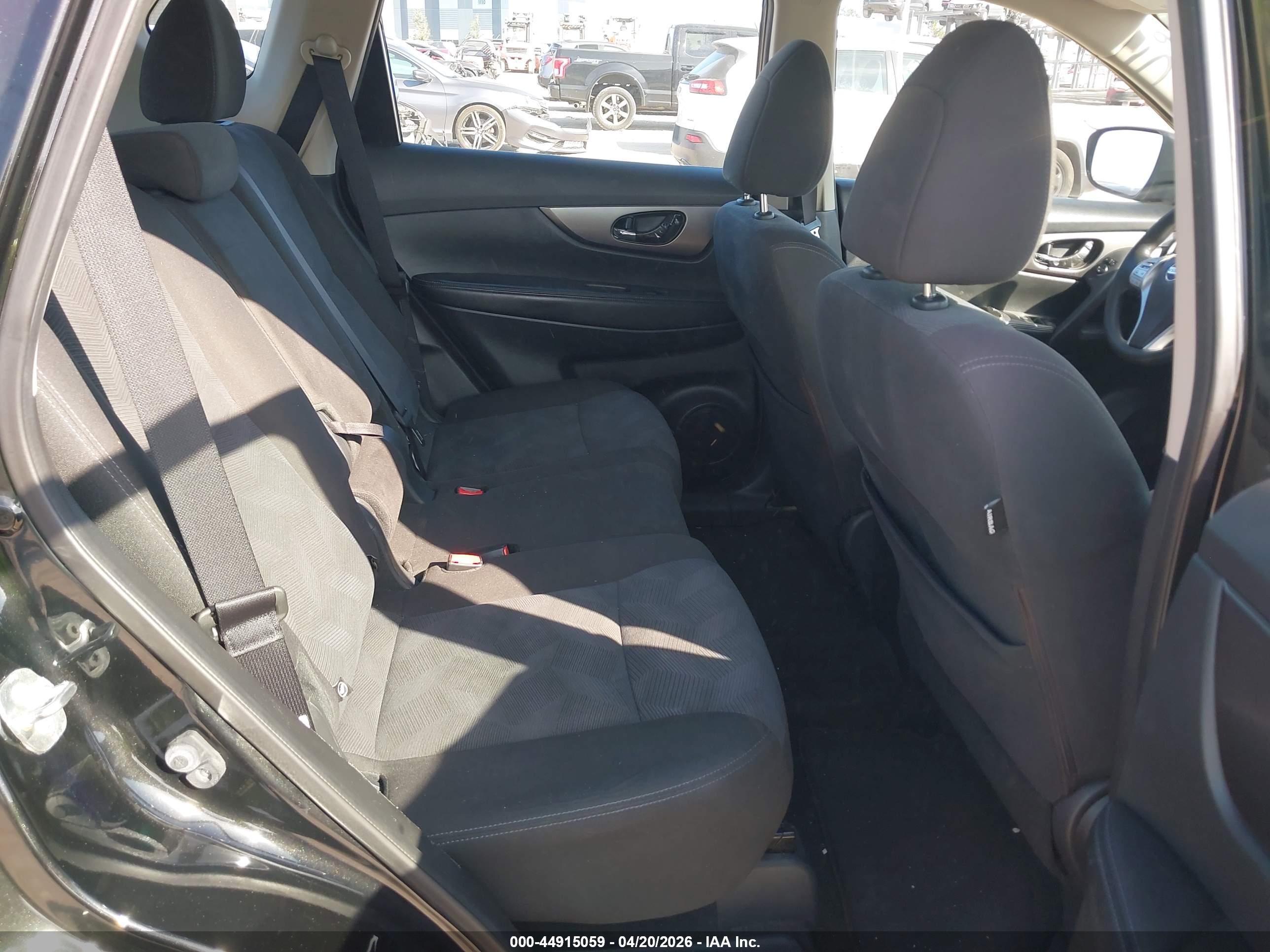 NISSAN ROGUE image 8