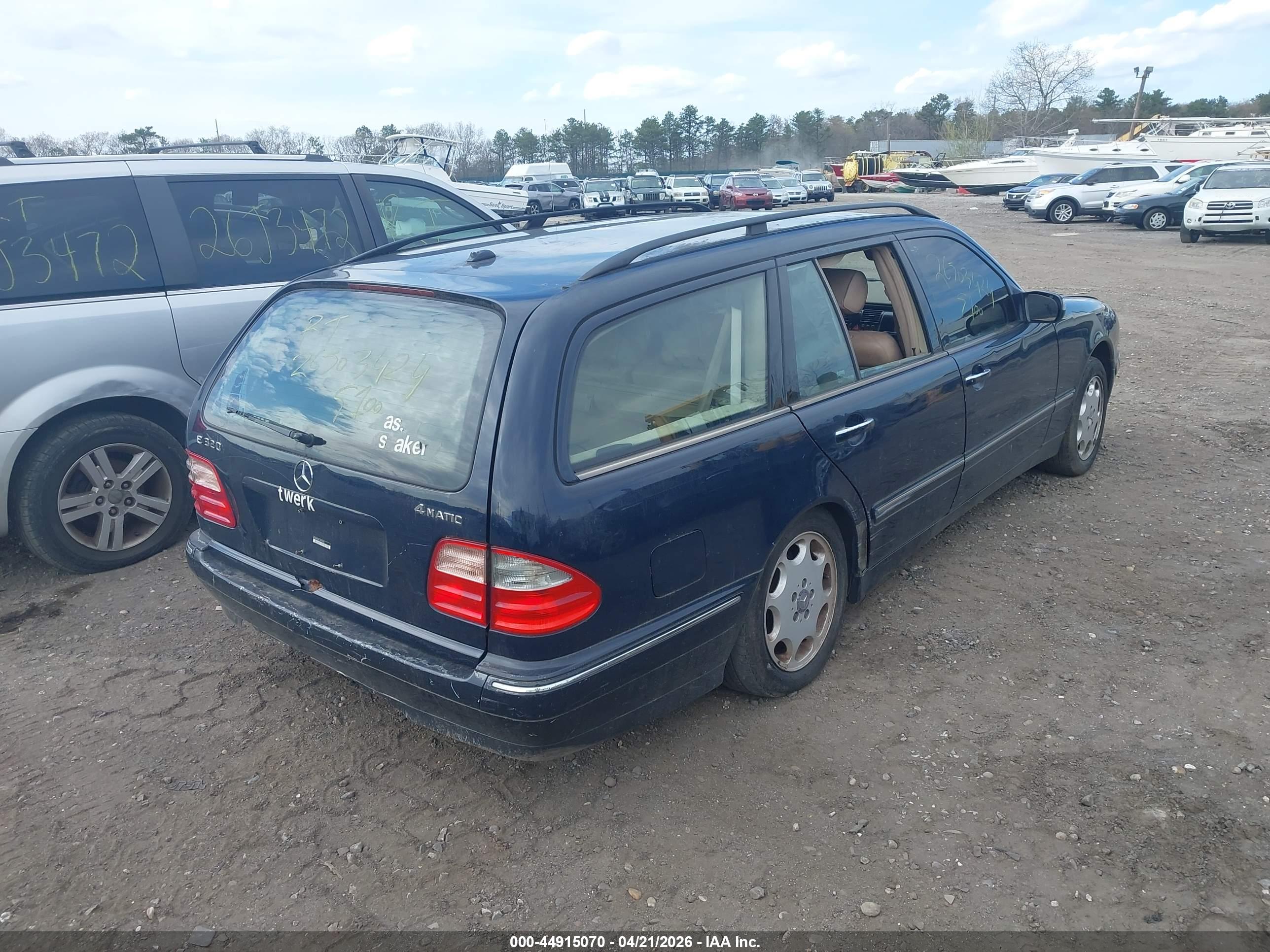MERCEDES-BENZ E image 4