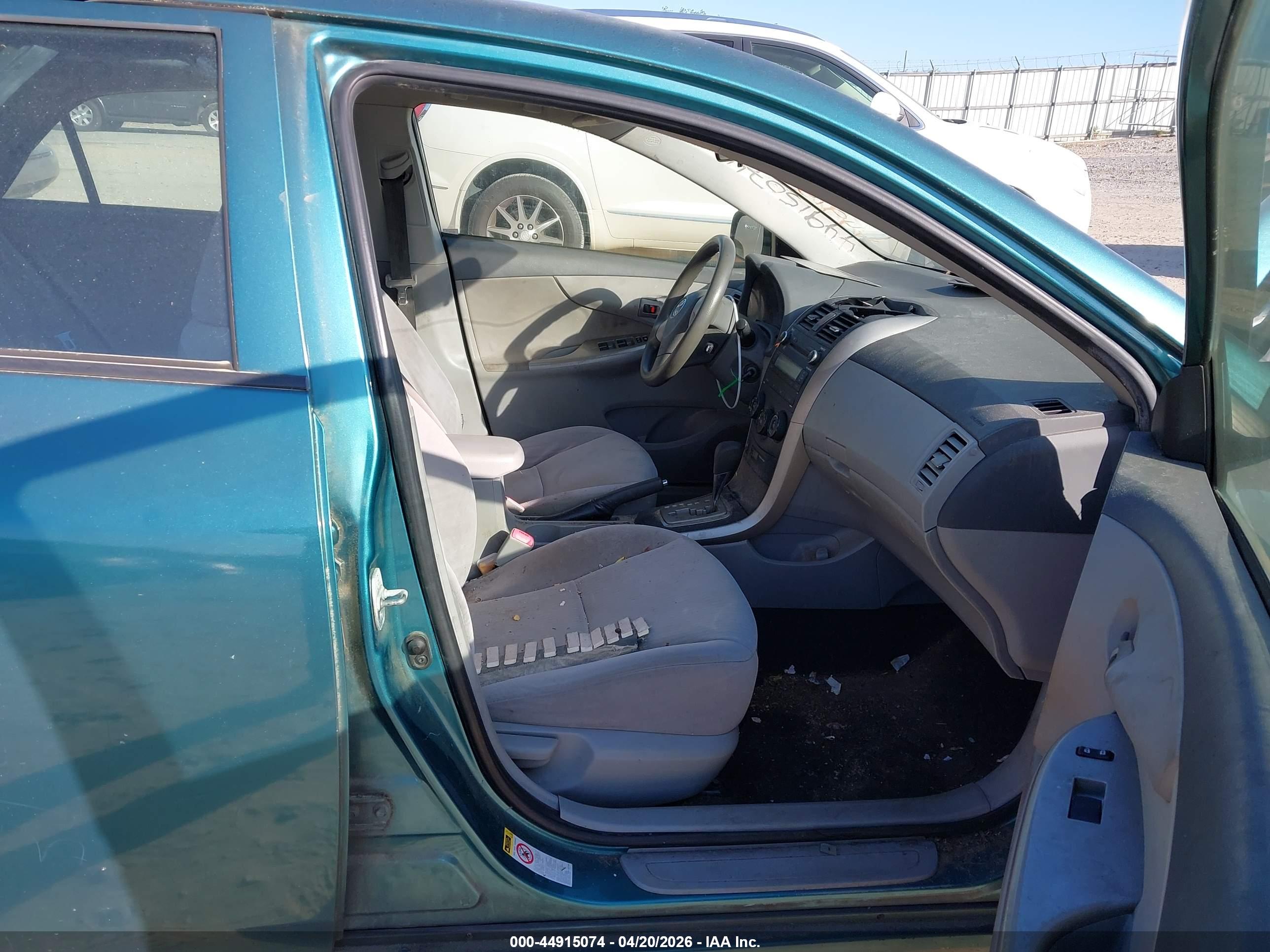 TOYOTA COROLLA image 5