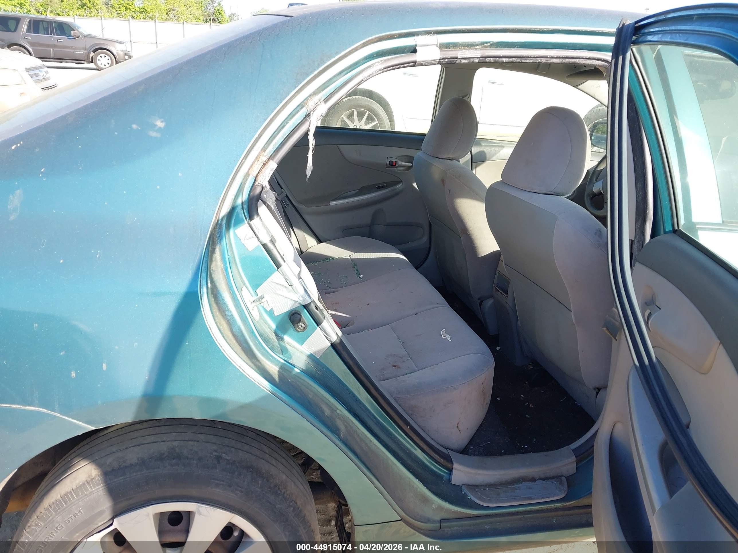 TOYOTA COROLLA image 8