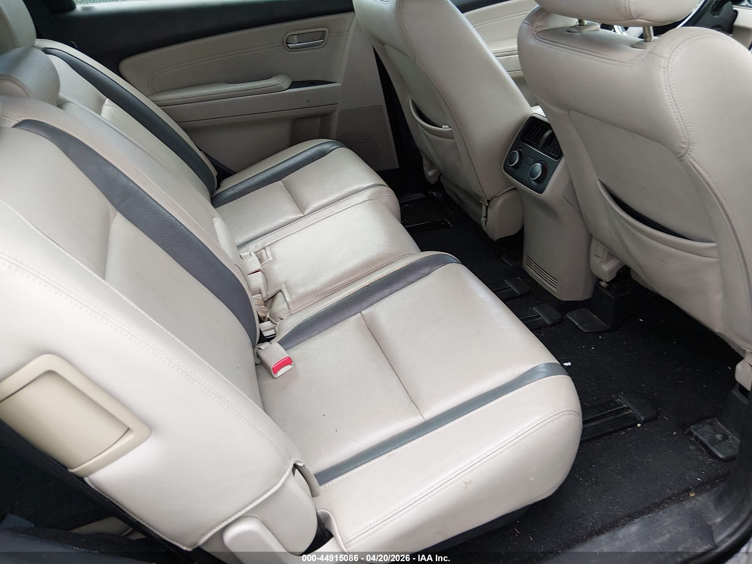 MAZDA CX-9 image 8