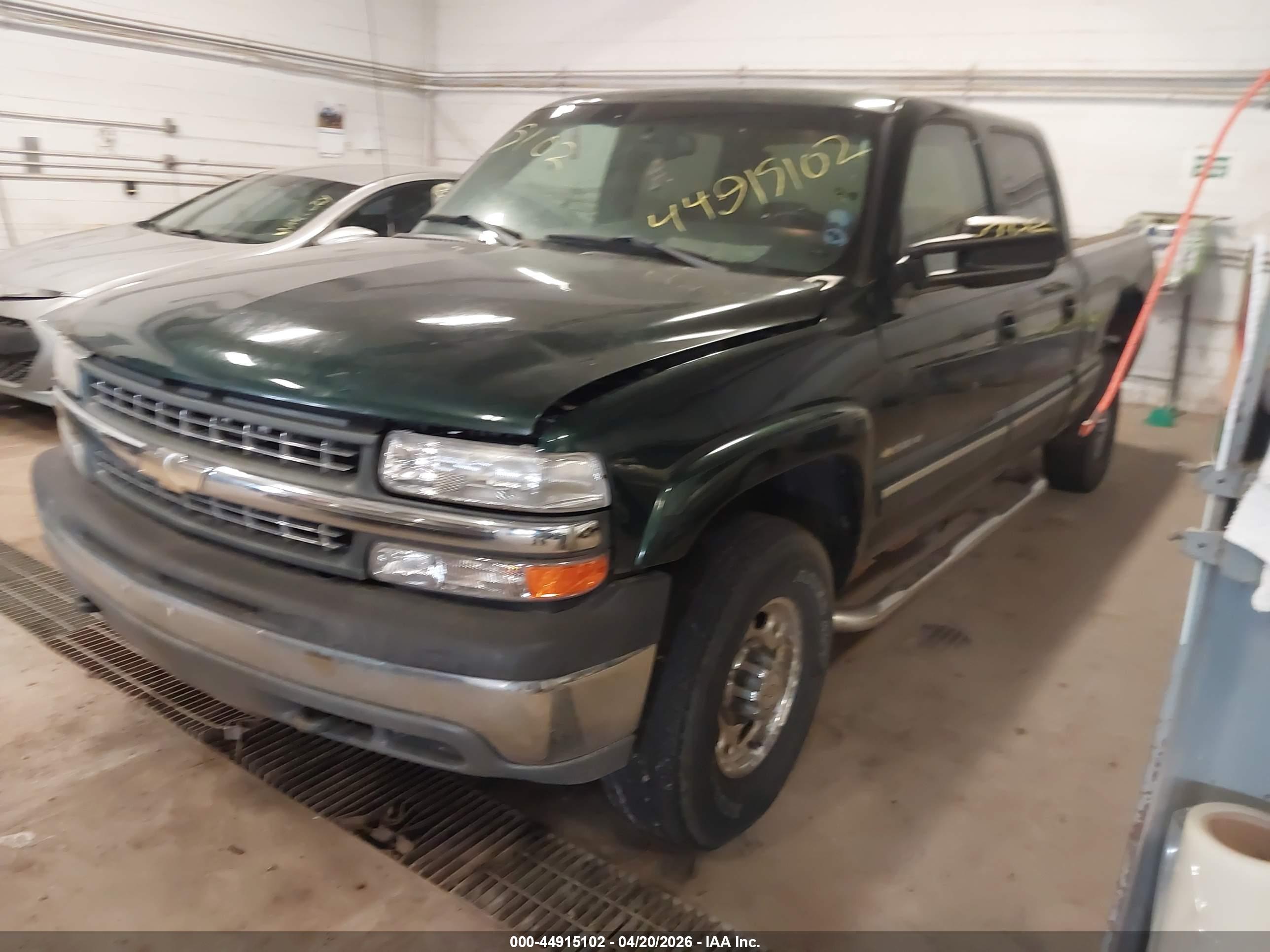 CHEVROLET SILVERADO image 2