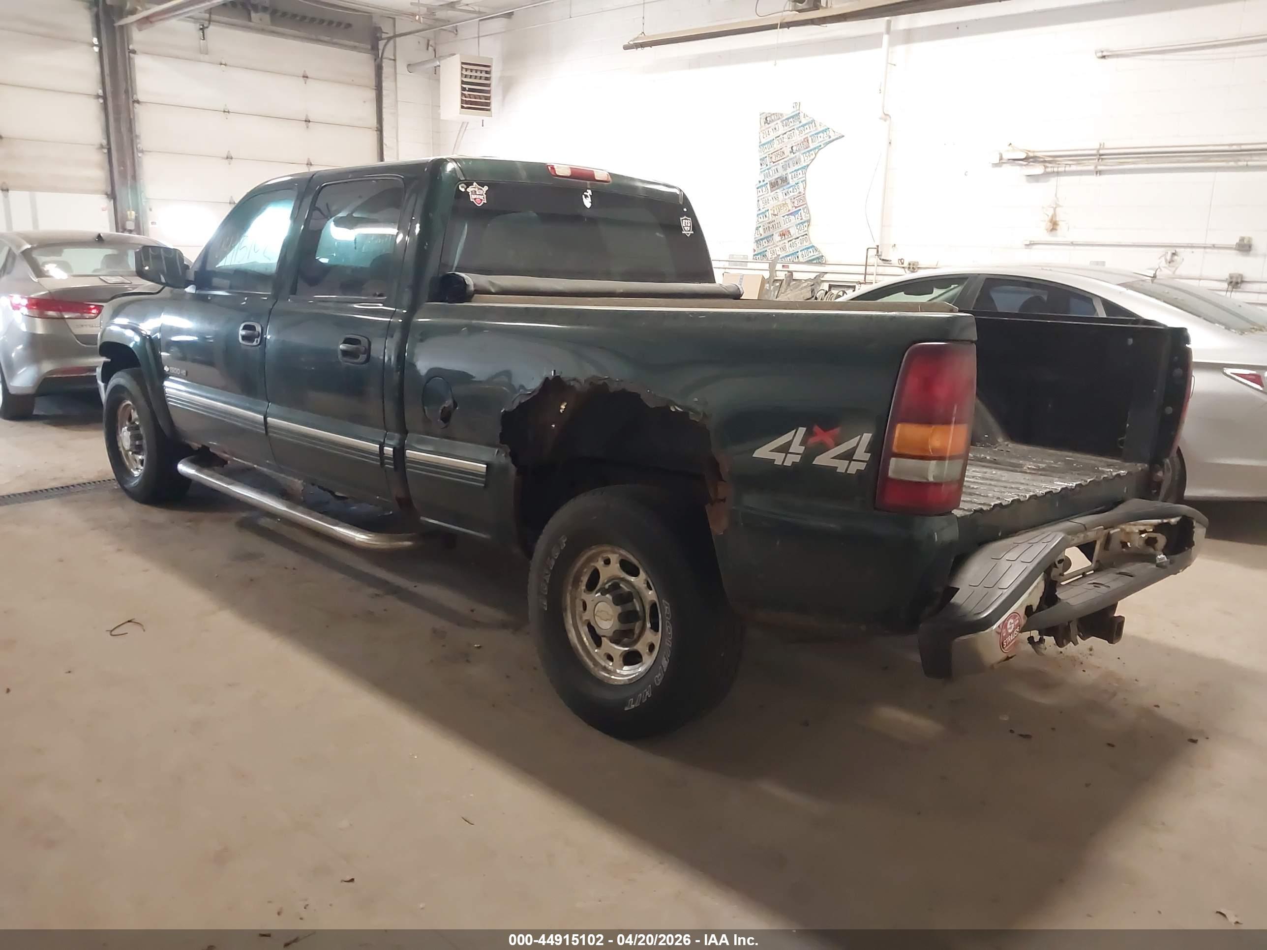 CHEVROLET SILVERADO image 3