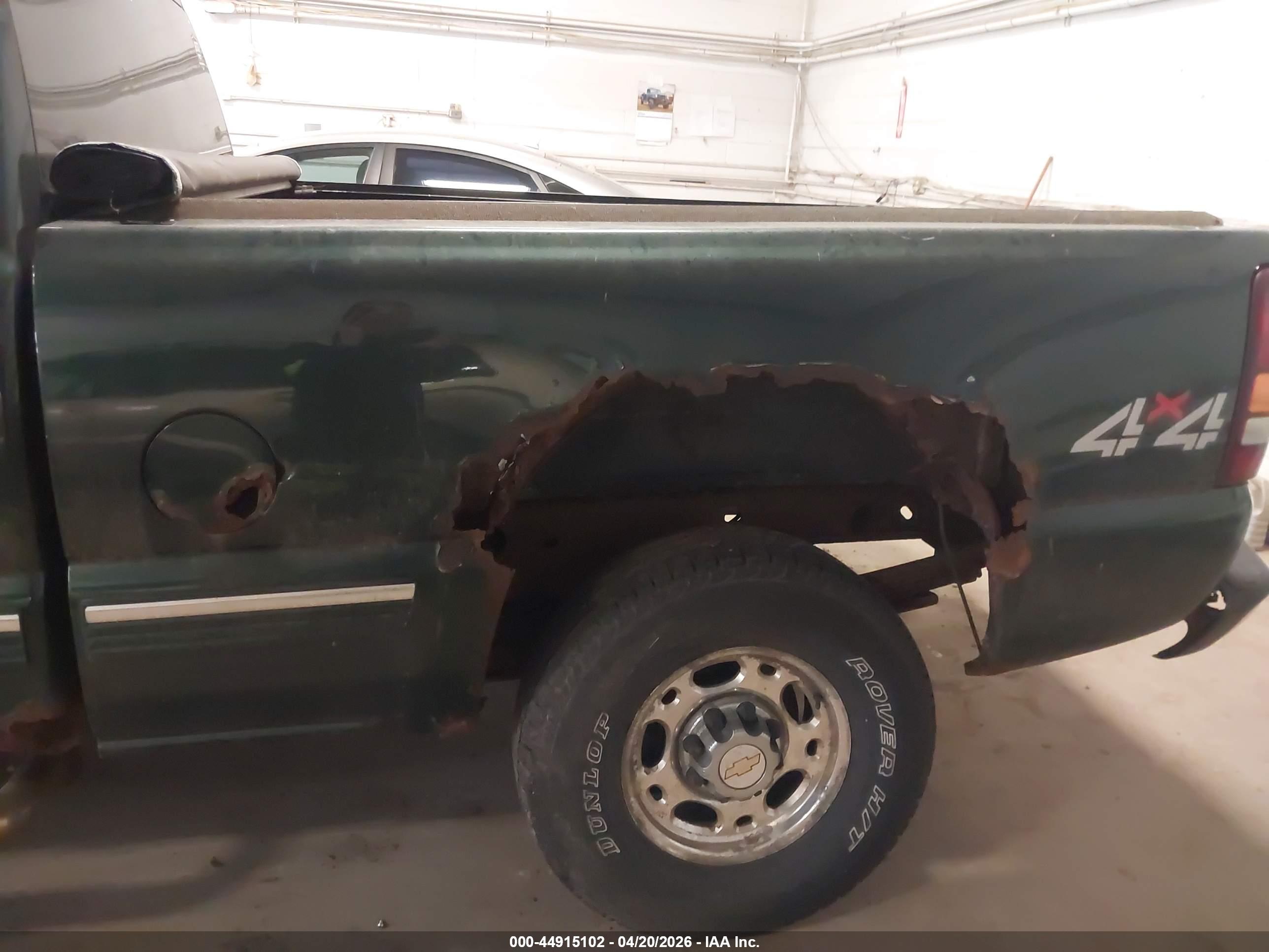 CHEVROLET SILVERADO image 6