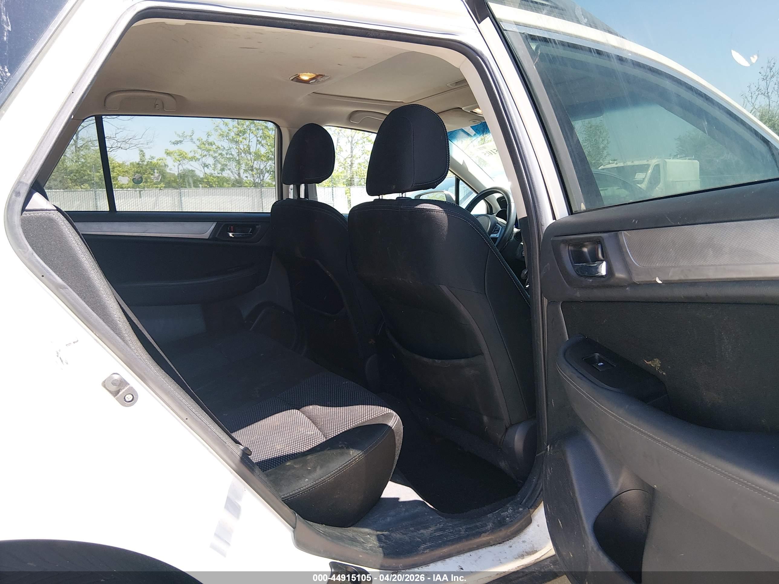 SUBARU OUTBACK image 8