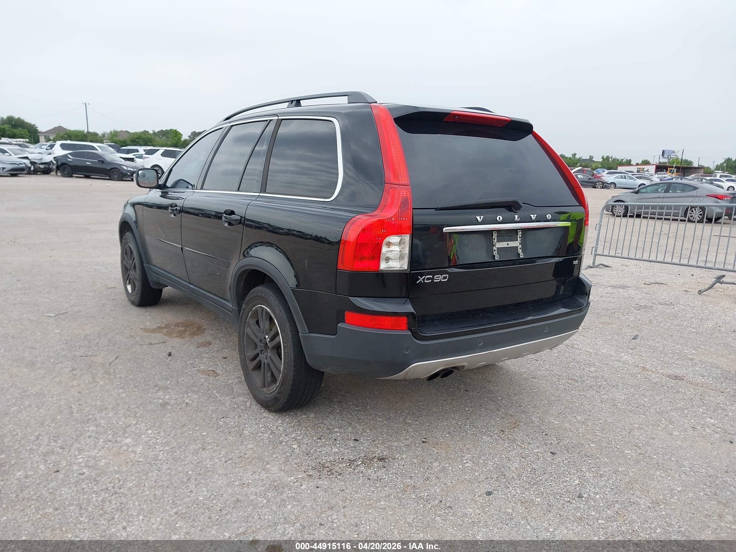 VOLVO XC90 image 3