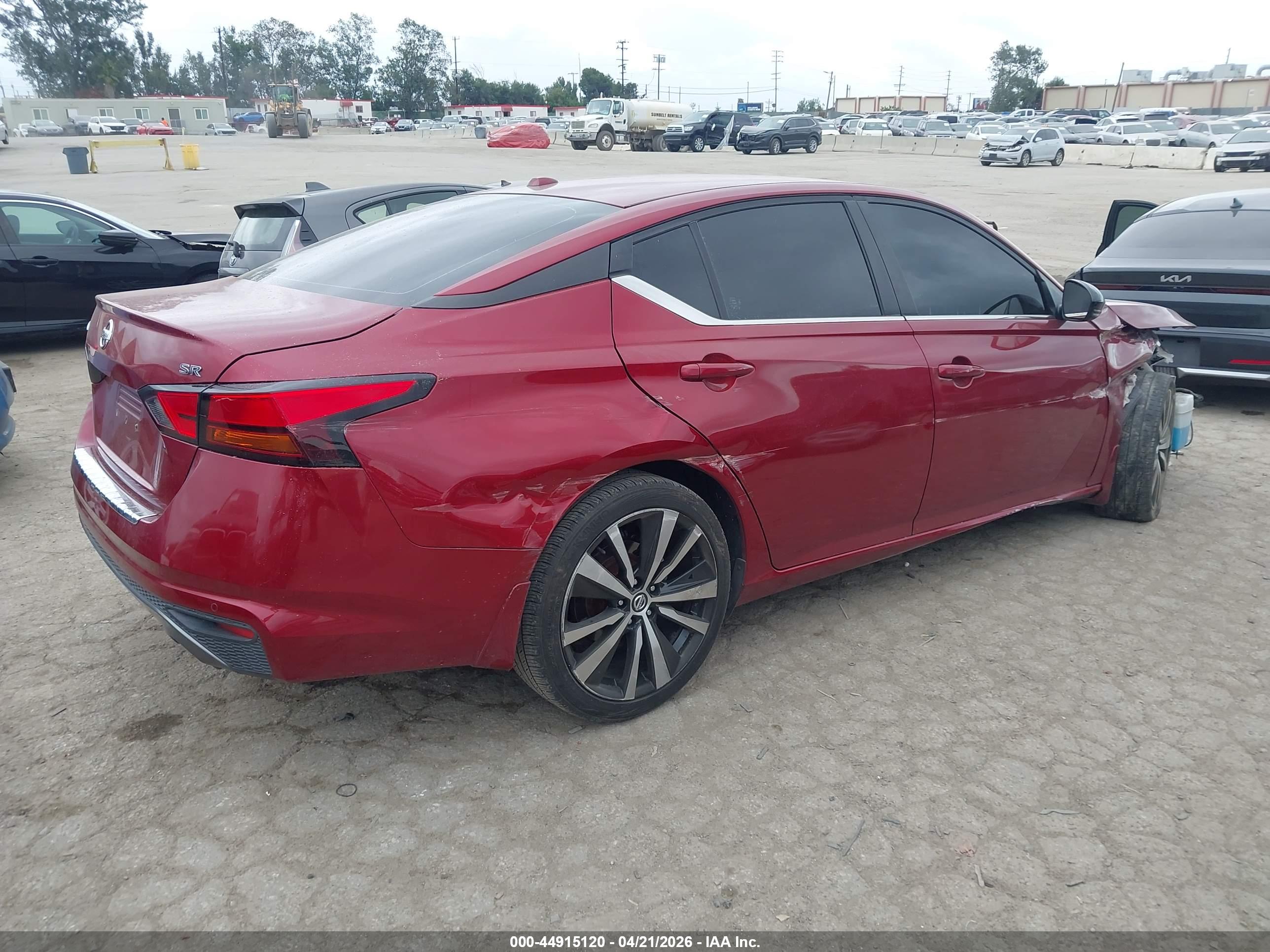 NISSAN ALTIMA image 4