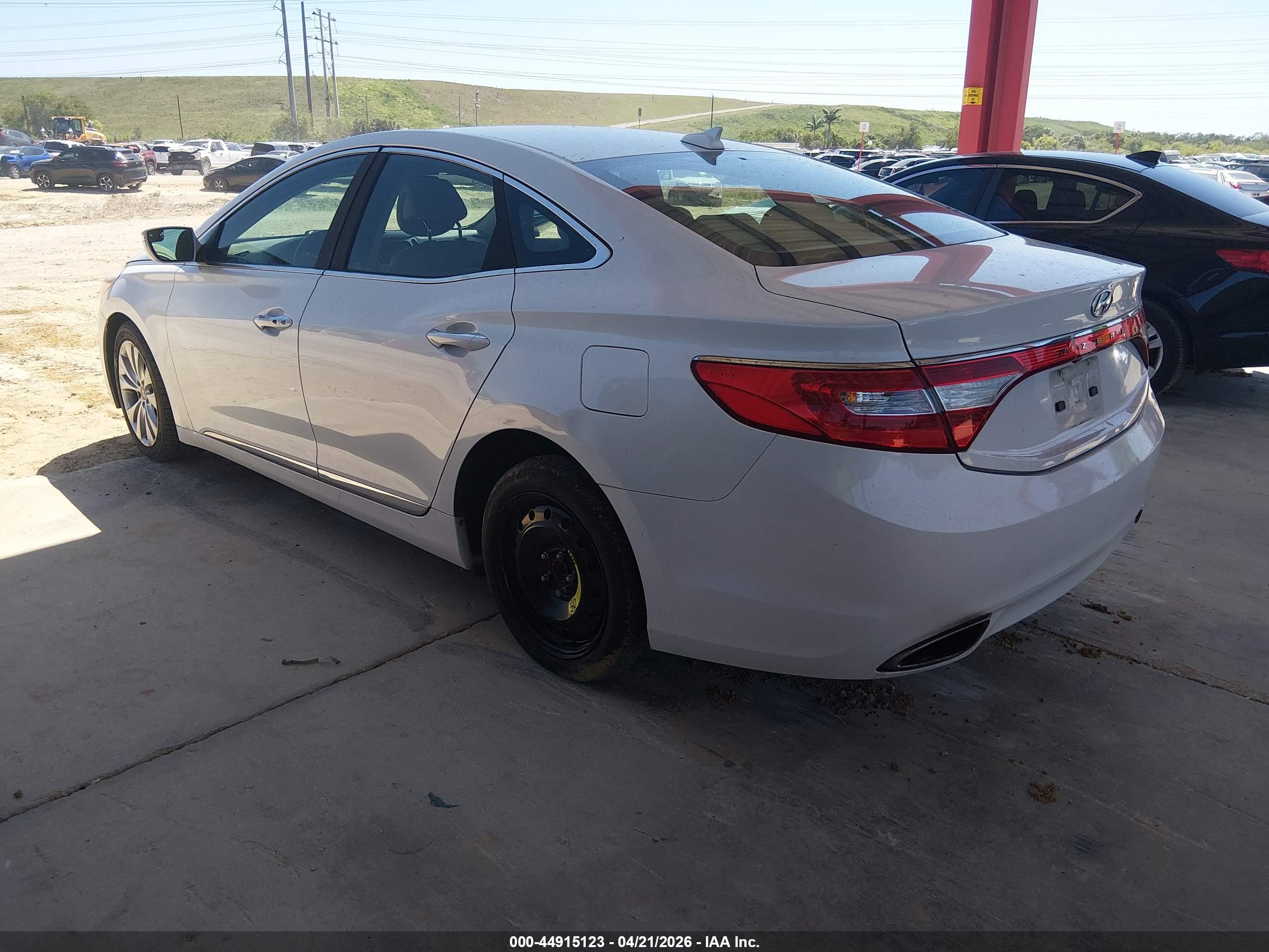 HYUNDAI AZERA image 3