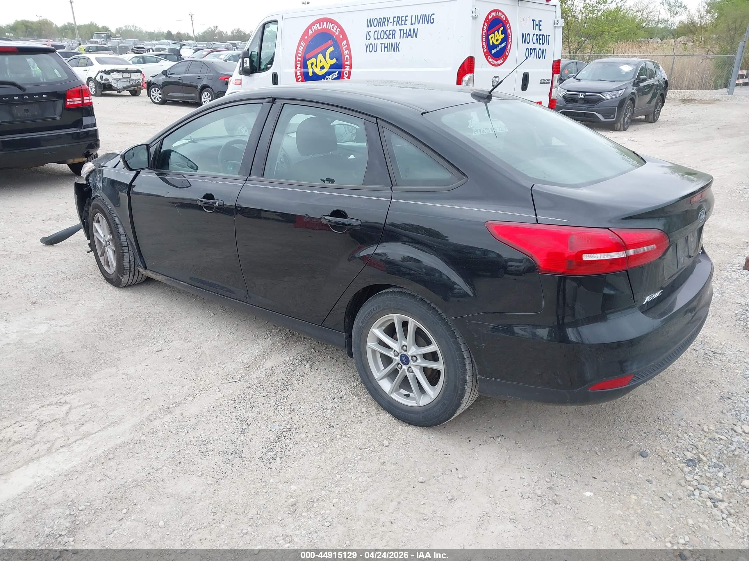 FORD FOCUS image 3