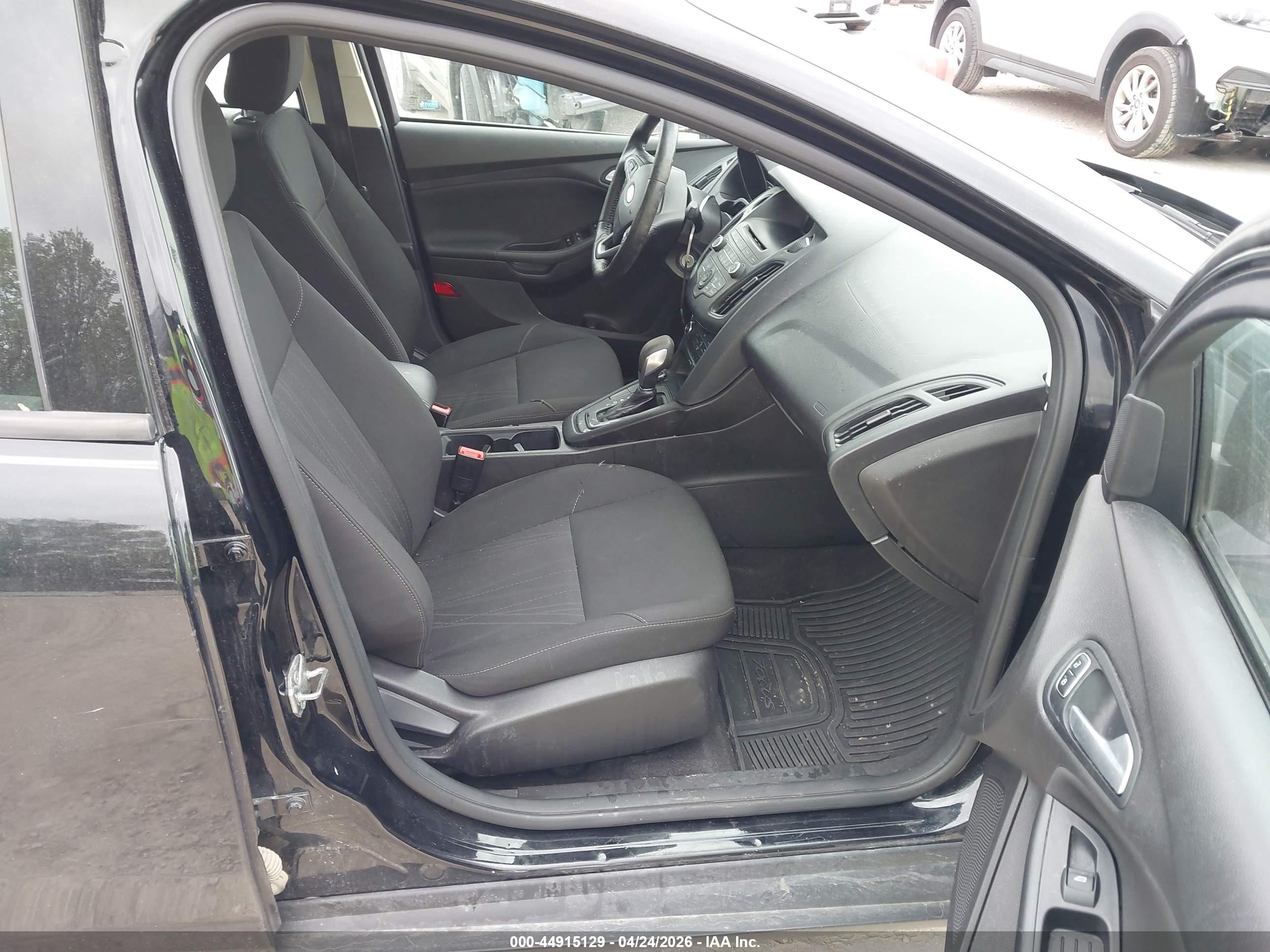 FORD FOCUS image 5