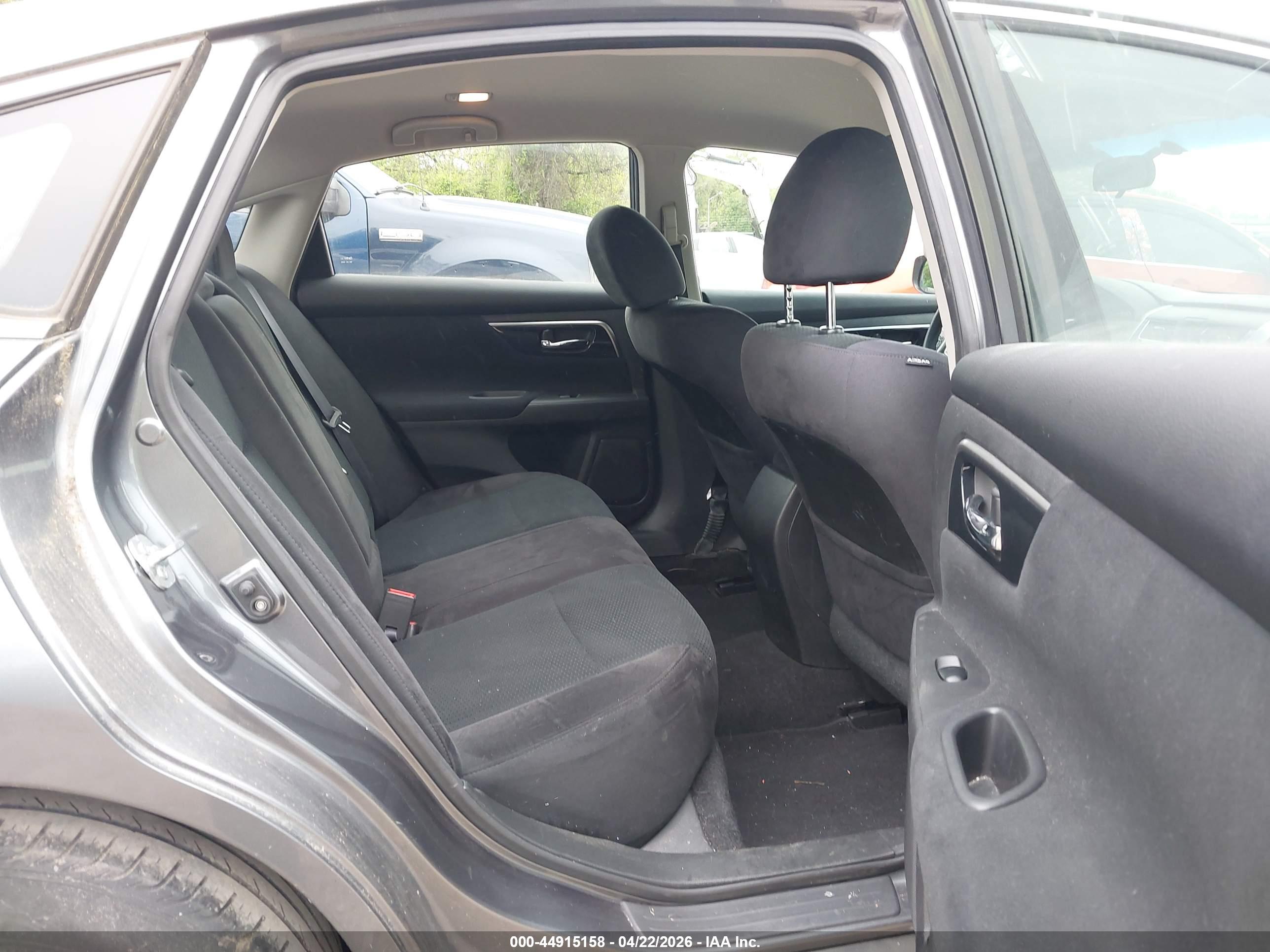 NISSAN ALTIMA image 8