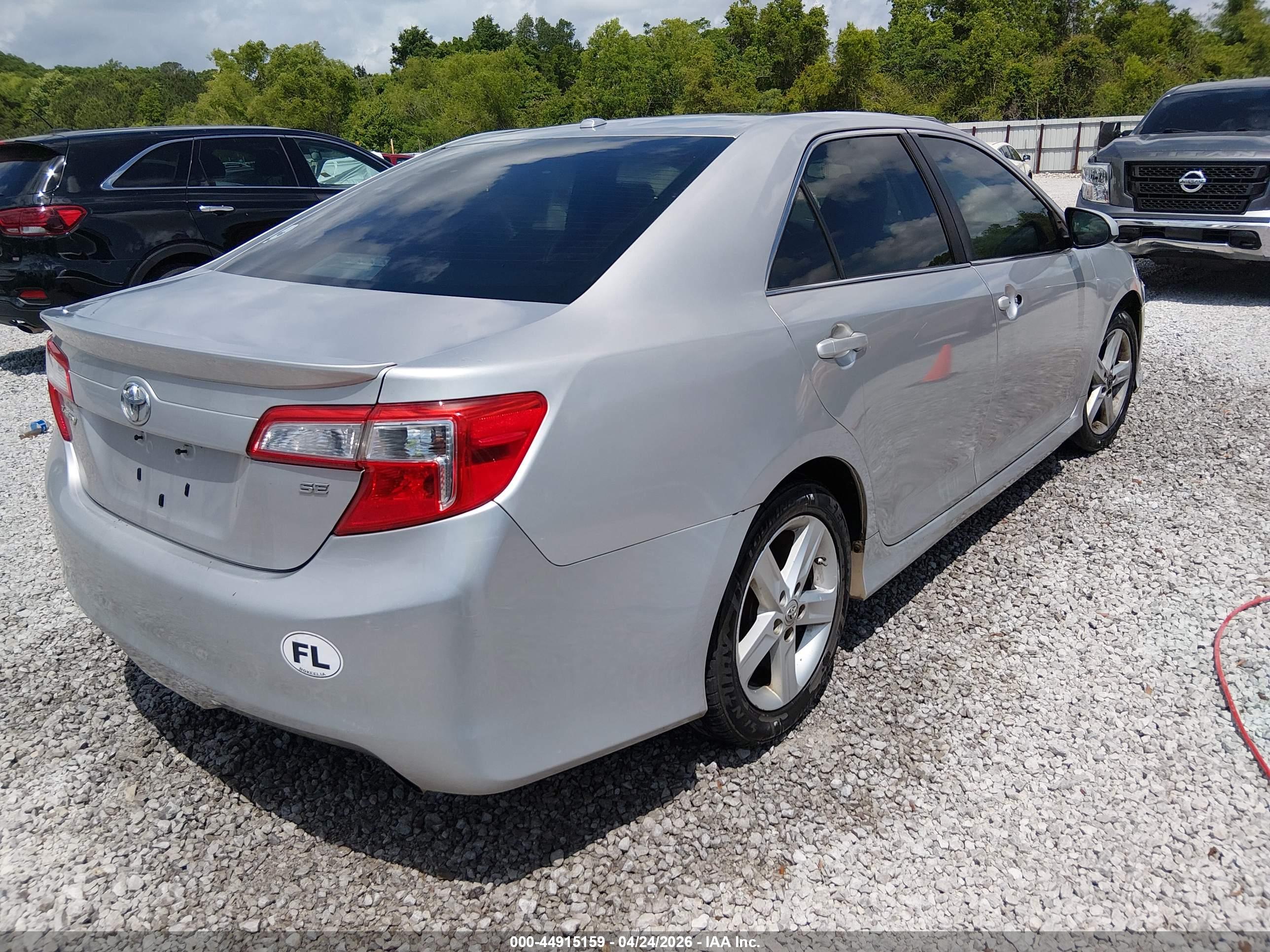 TOYOTA CAMRY image 4