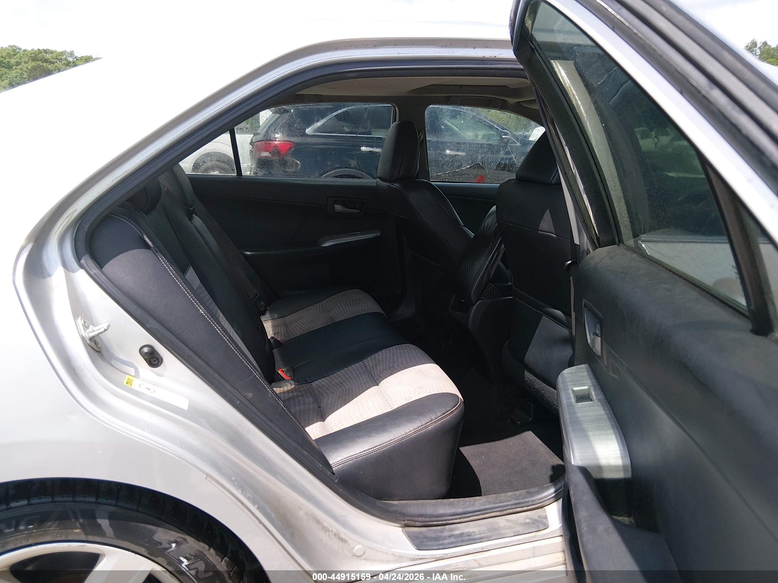 TOYOTA CAMRY image 8