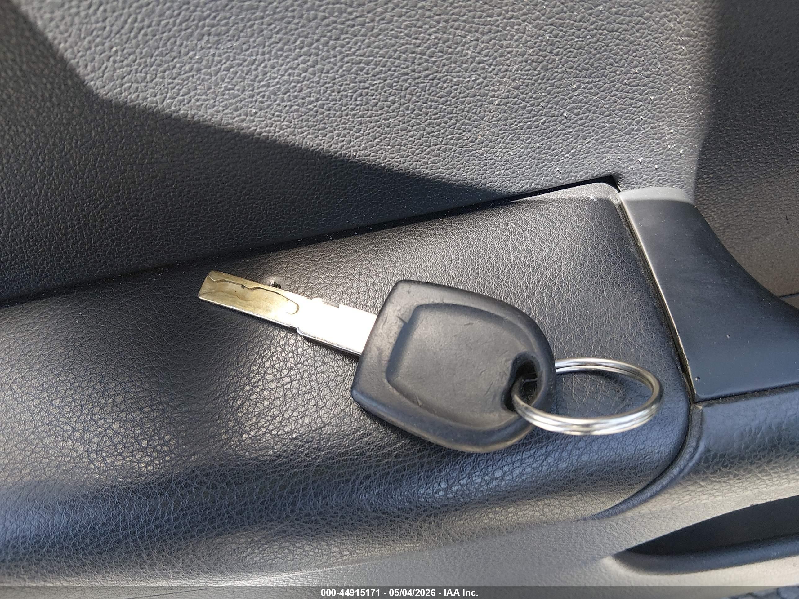 VOLKSWAGEN JETTA image 11
