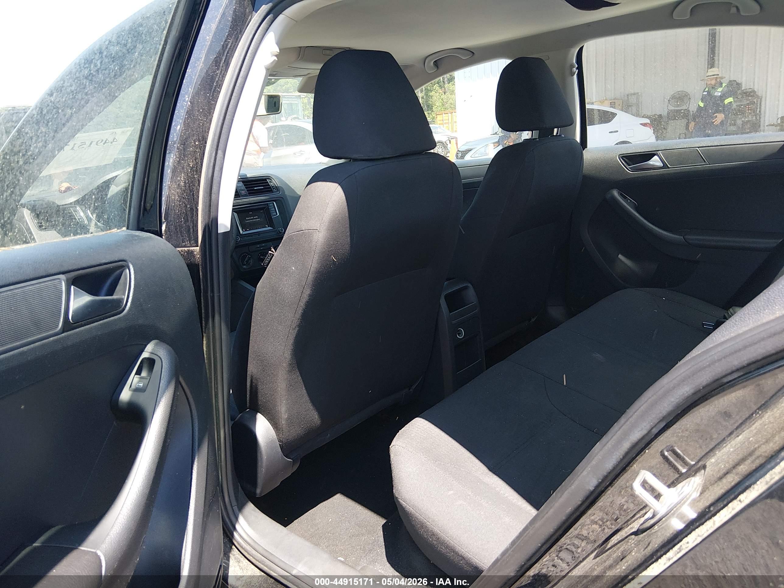 VOLKSWAGEN JETTA image 8