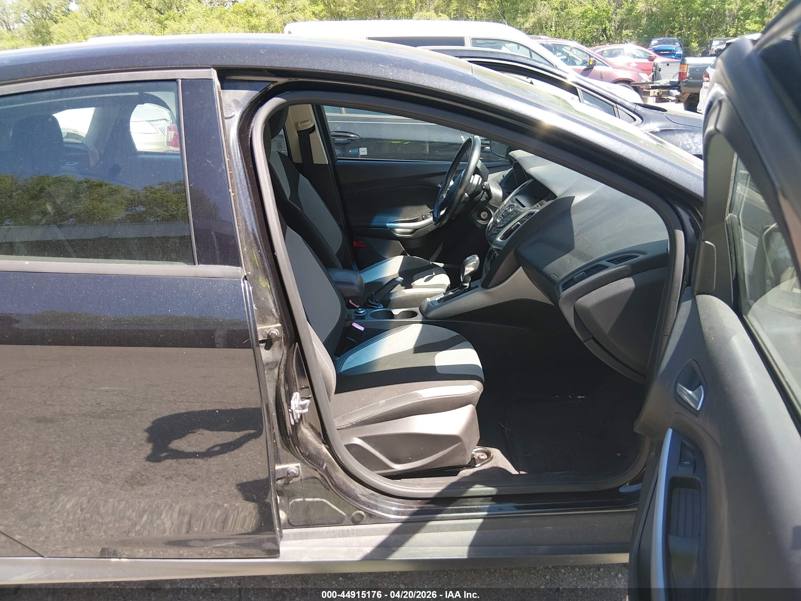 FORD FOCUS image 5