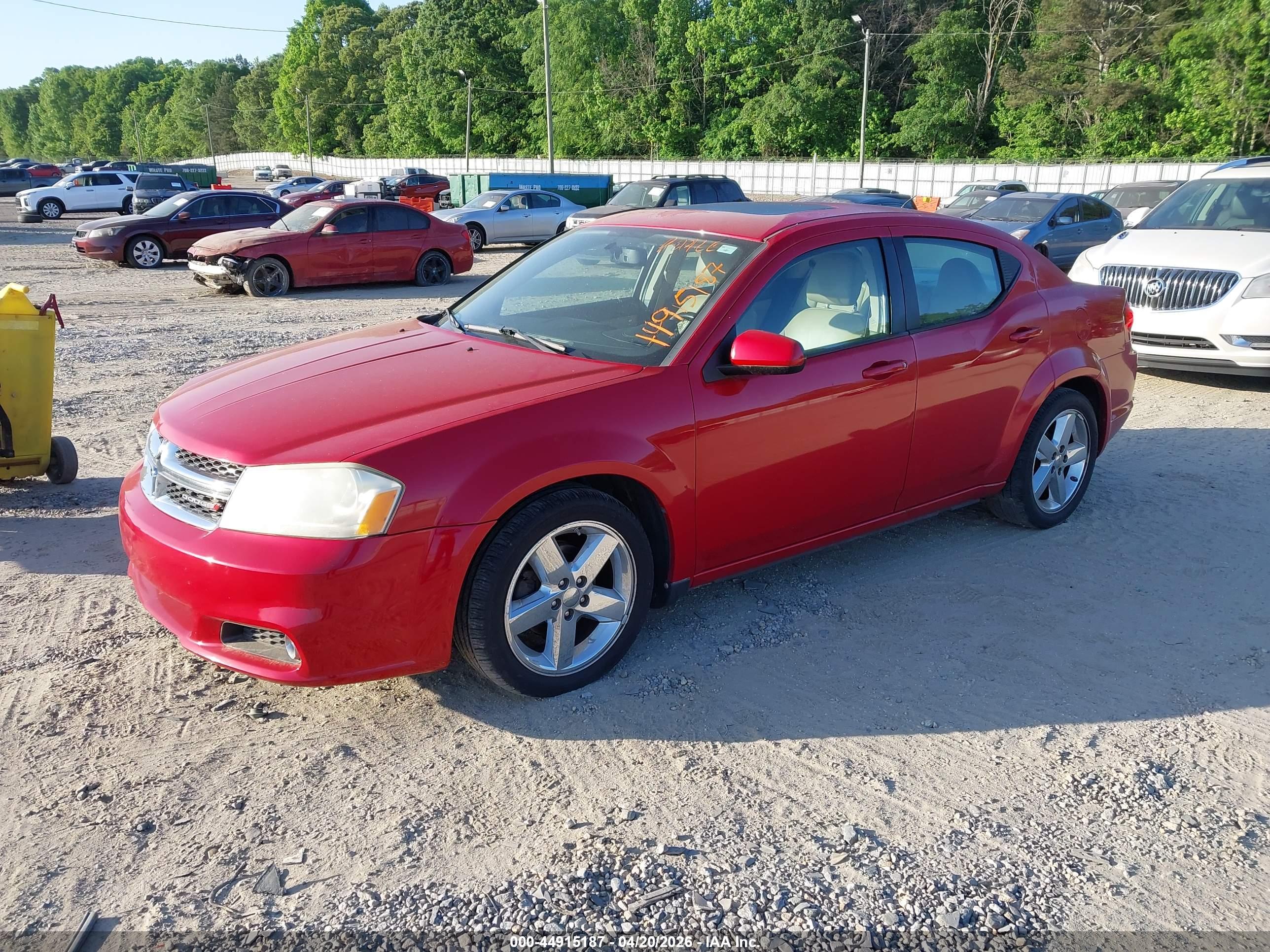 DODGE AVENGER image 2