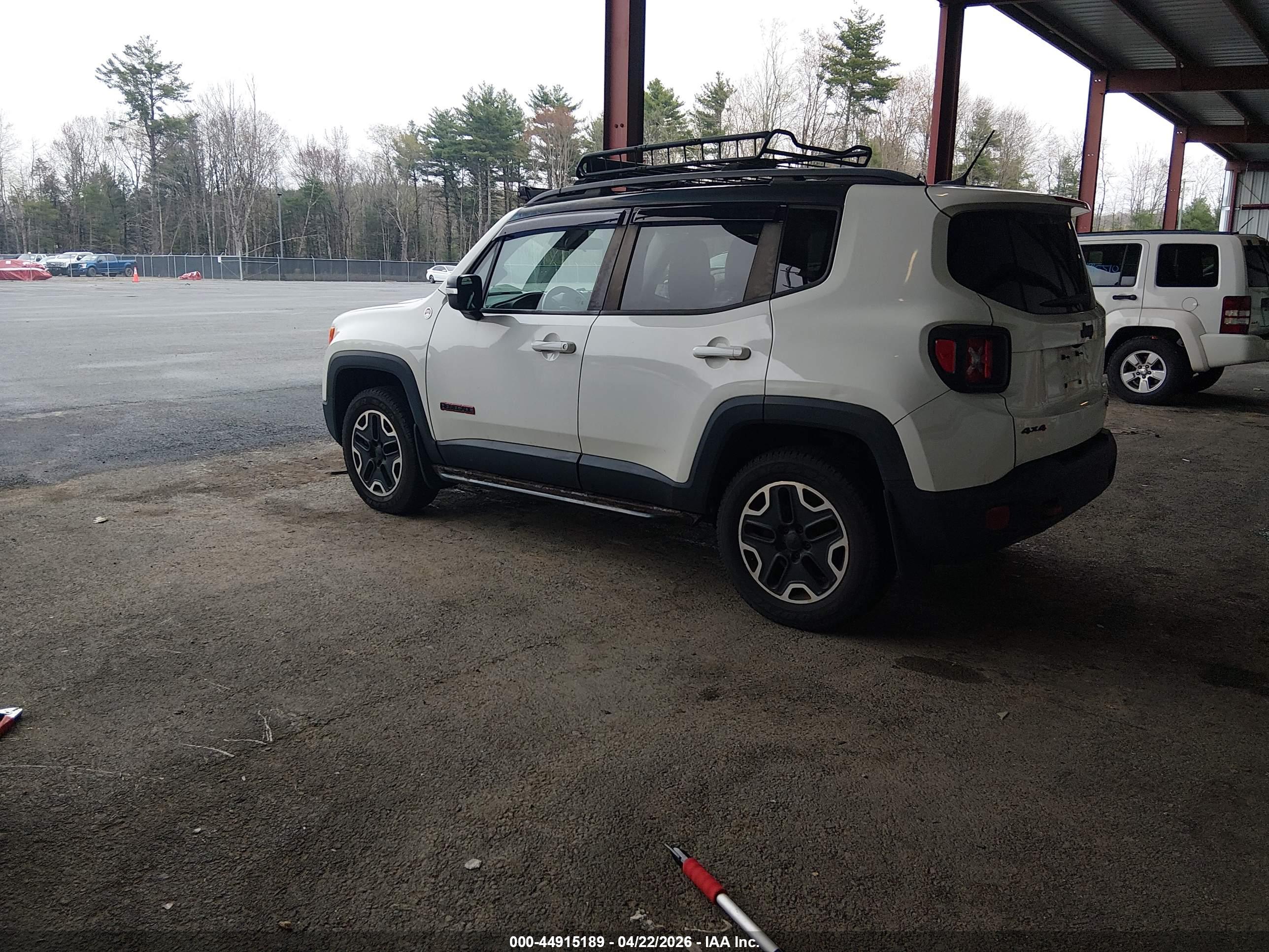 JEEP RENEGADE image 3