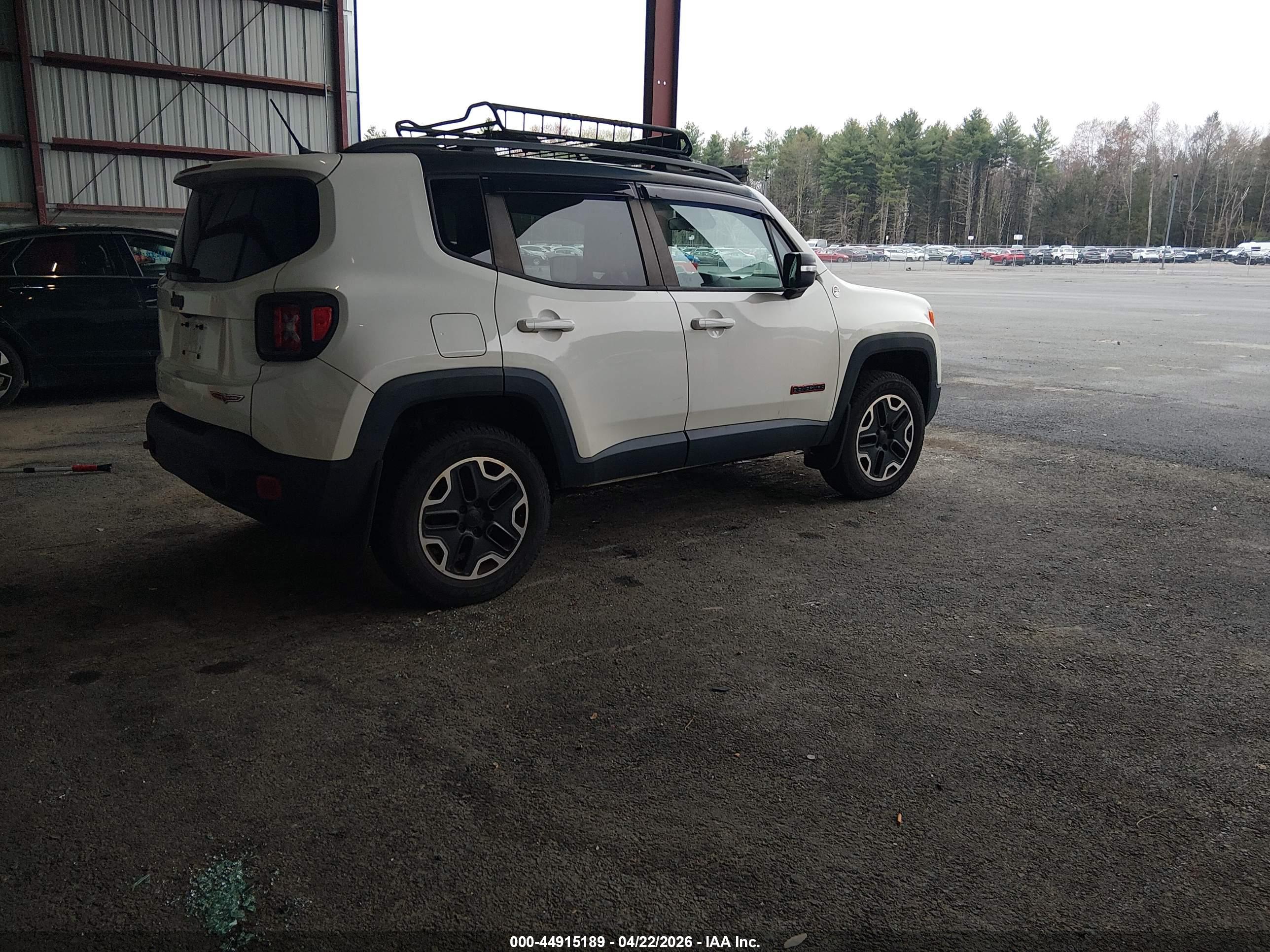 JEEP RENEGADE image 4