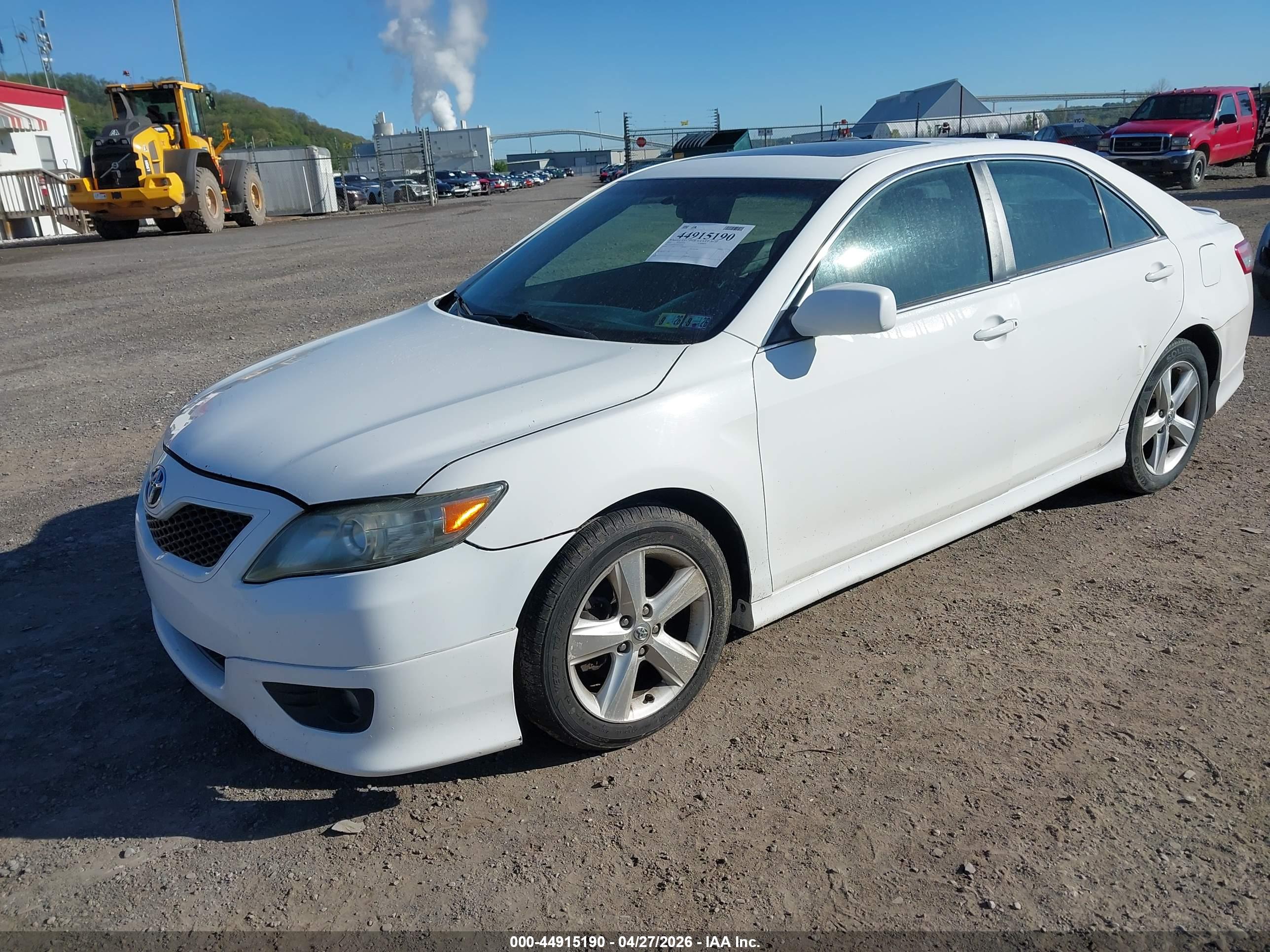 TOYOTA CAMRY image 6