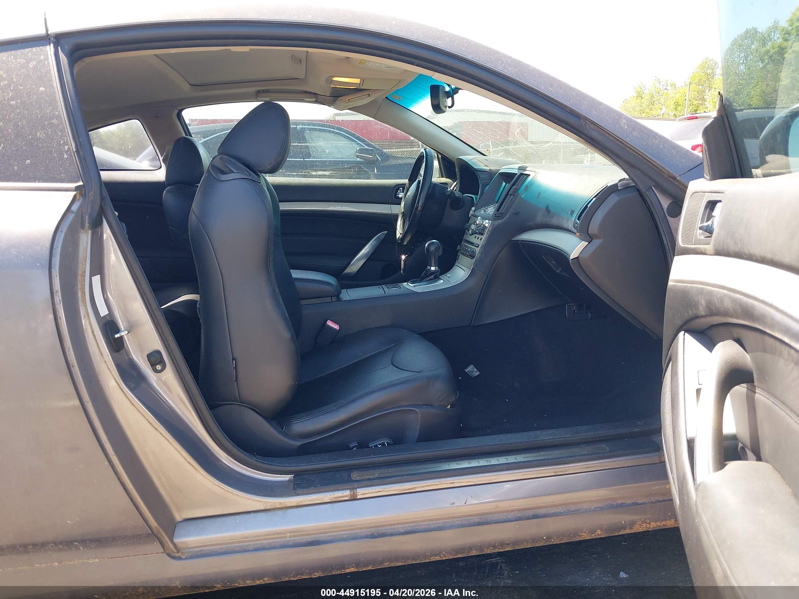 INFINITI G37 image 5
