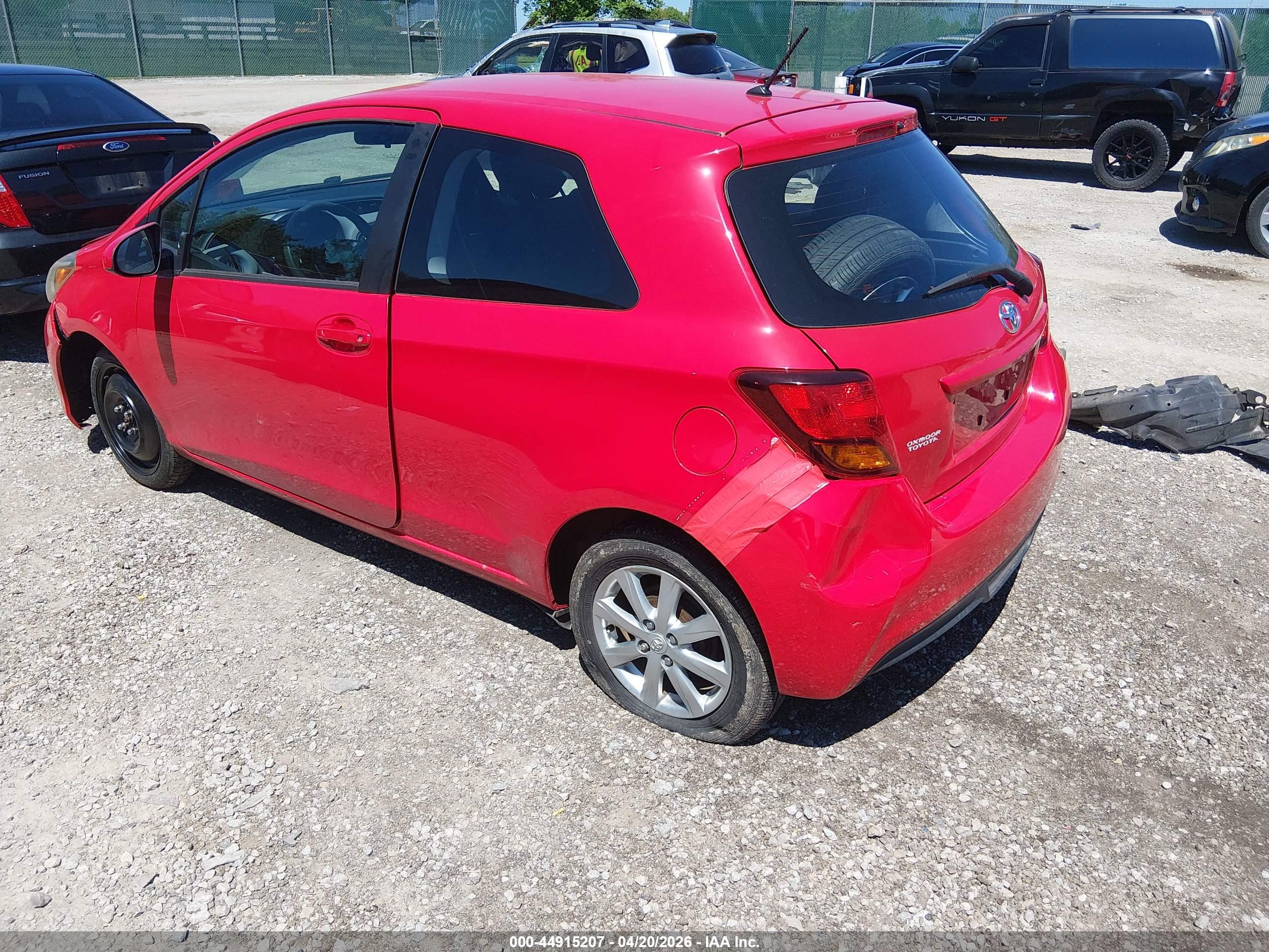 TOYOTA YARIS image 3