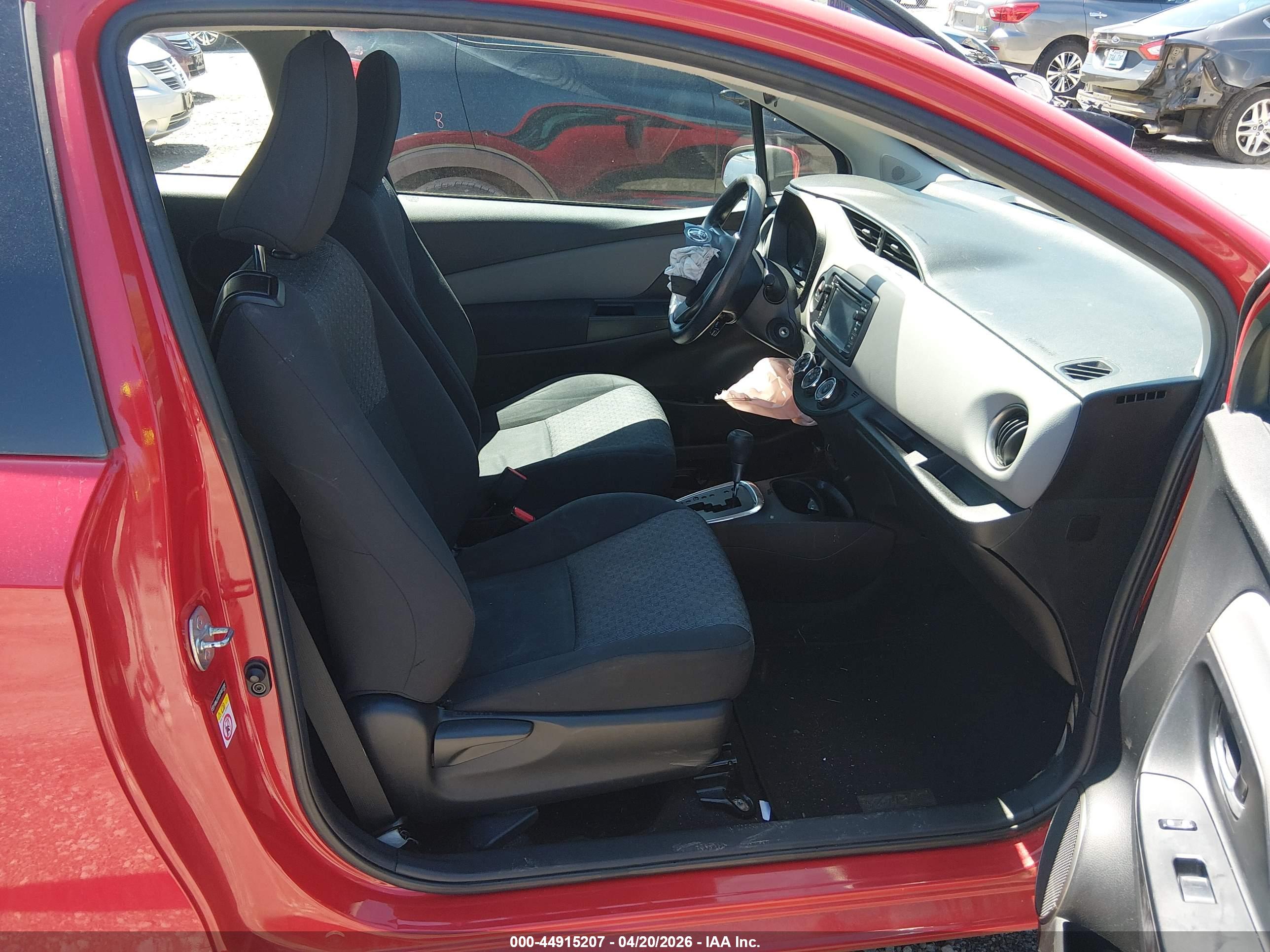 TOYOTA YARIS image 5